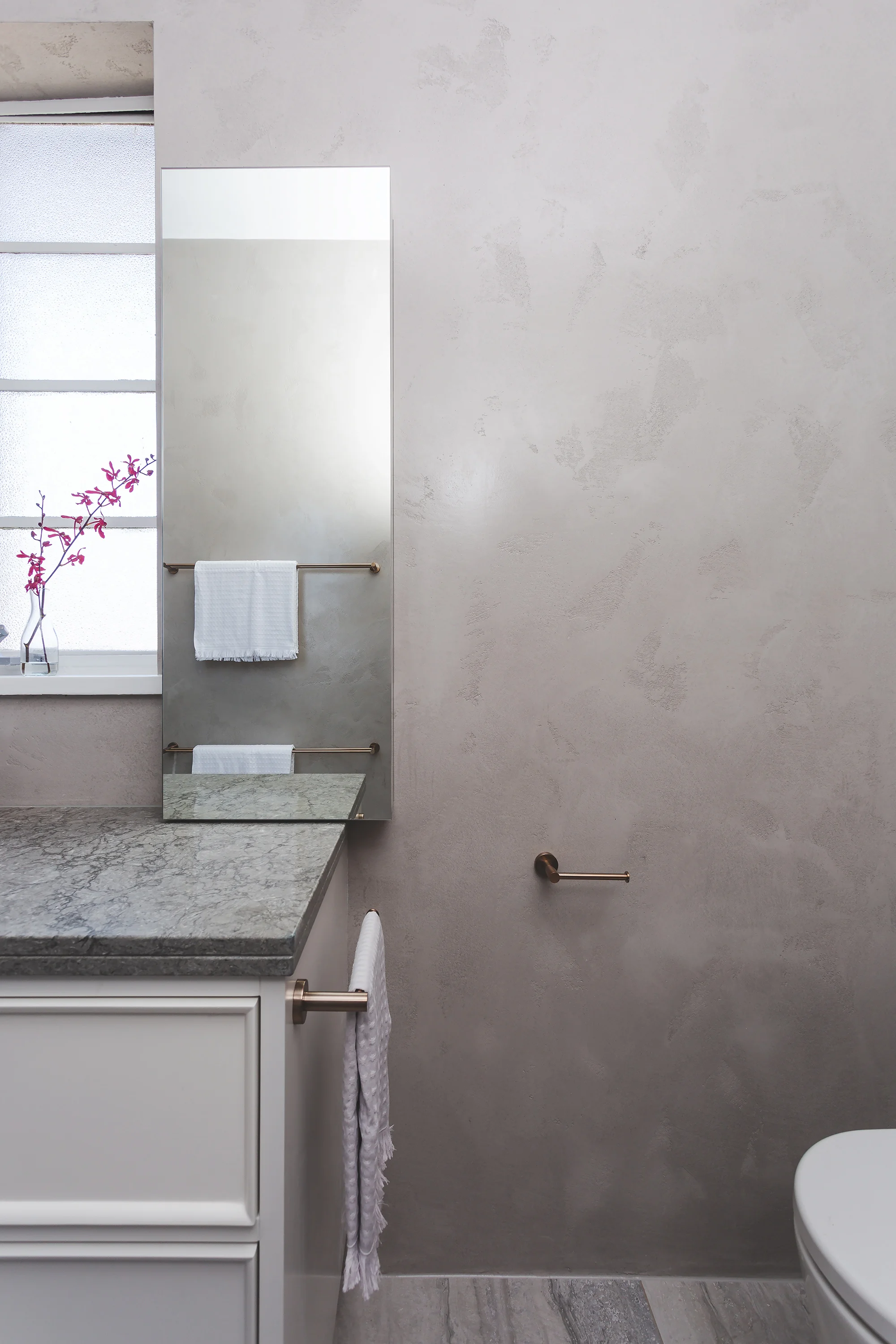 CL_DavisSt_Bathroom_112 web.jpg