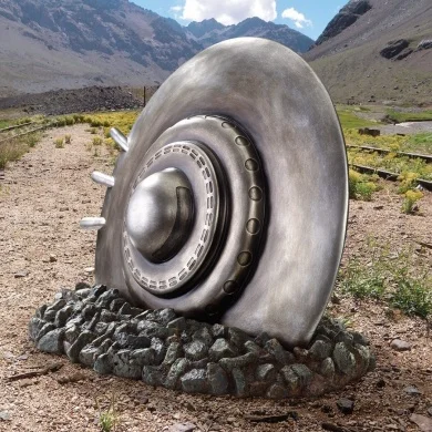 Design Toscano Crash Landing