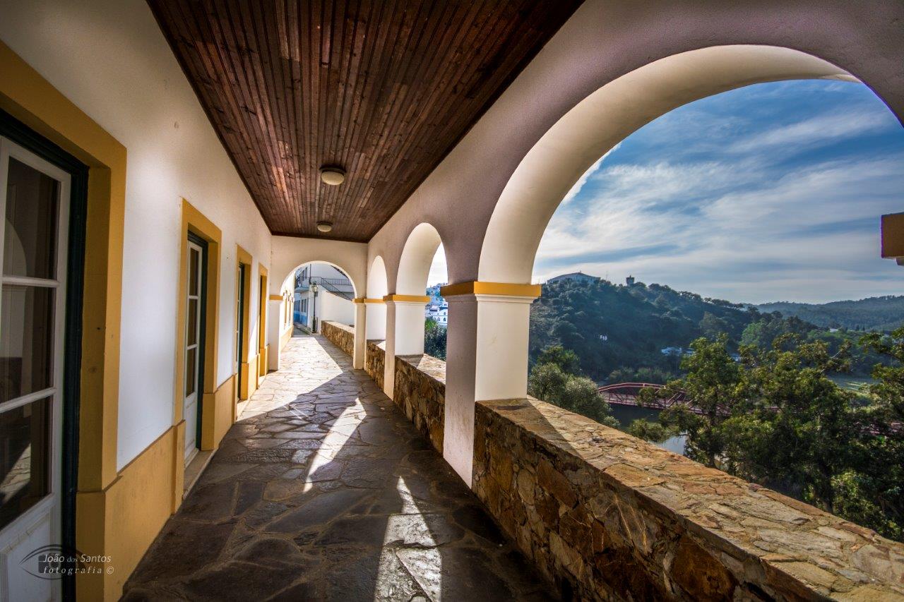 Historic castle in Silves town.jpg