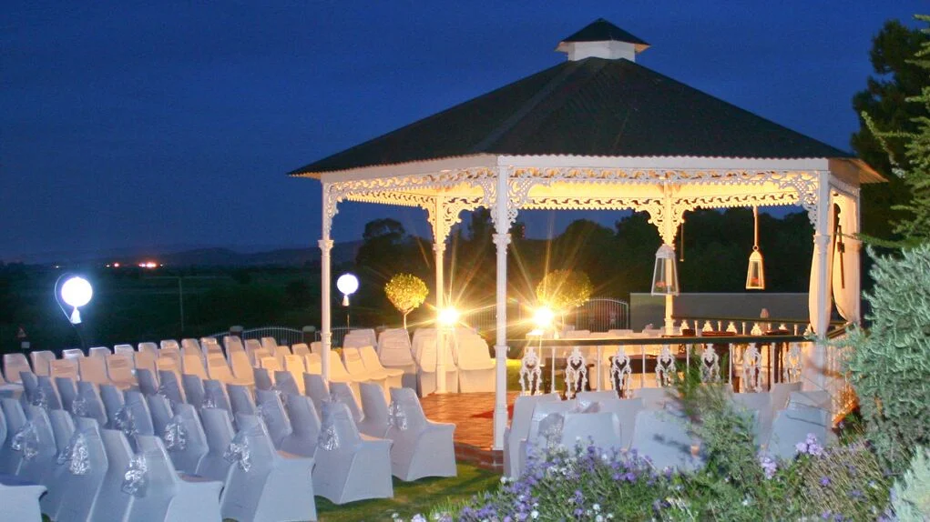 La Plume - Wedding - Gazebo.jpg
