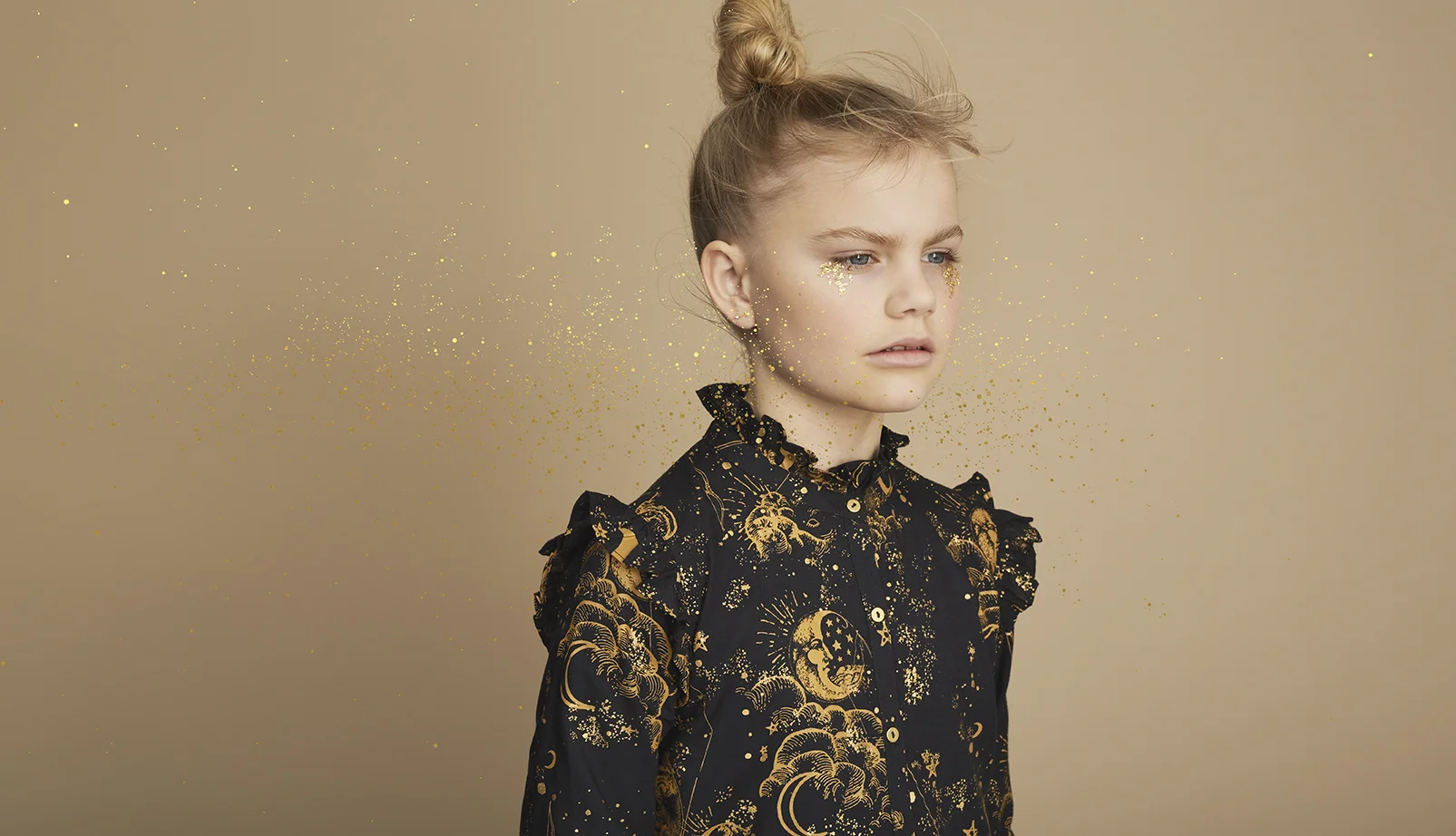 Soft_Gallery_AW175323_medguld copy02.jpg