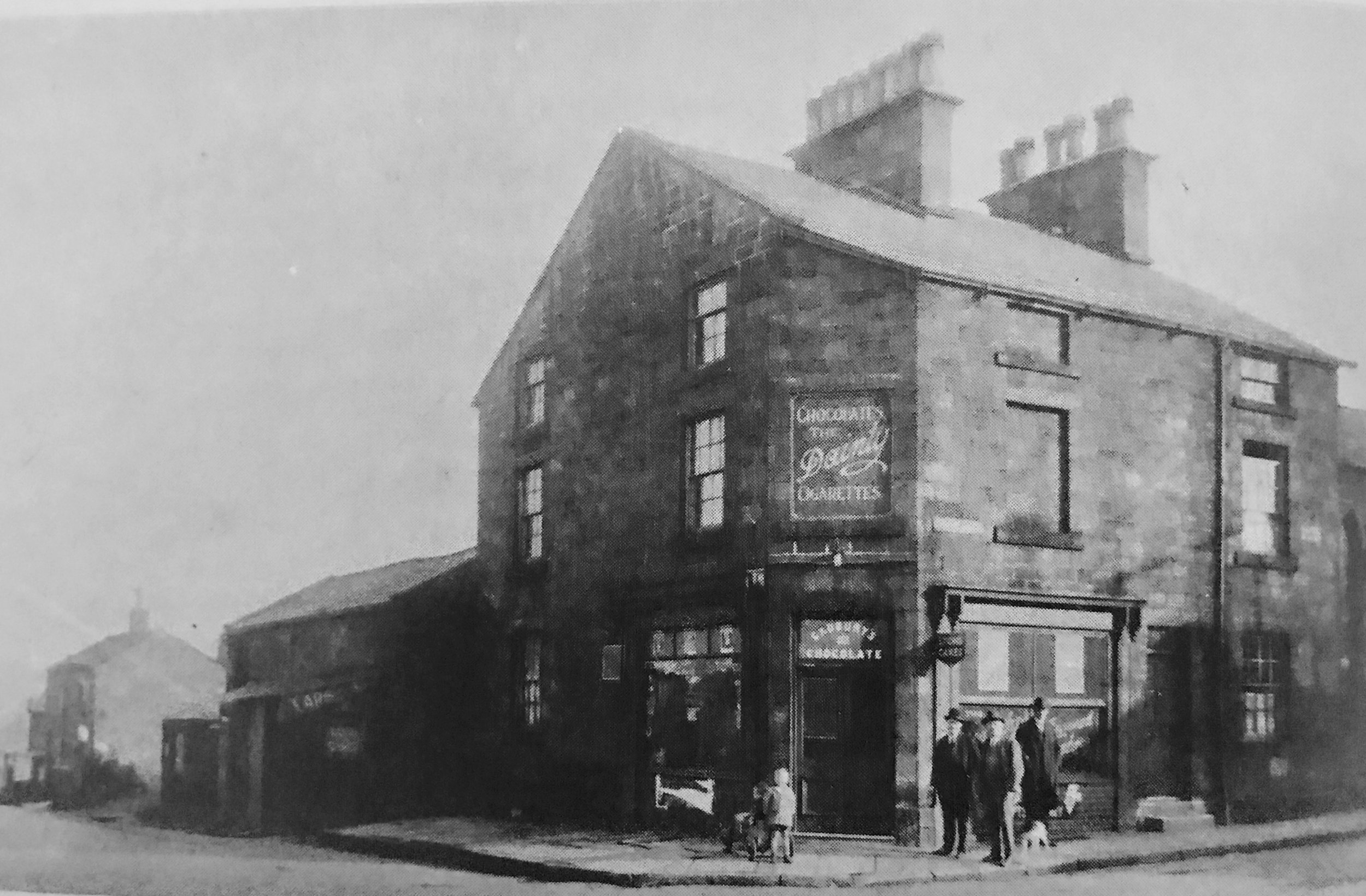 Victoria Buildings, Weetwood Lane, junction with Moor Road, 1920