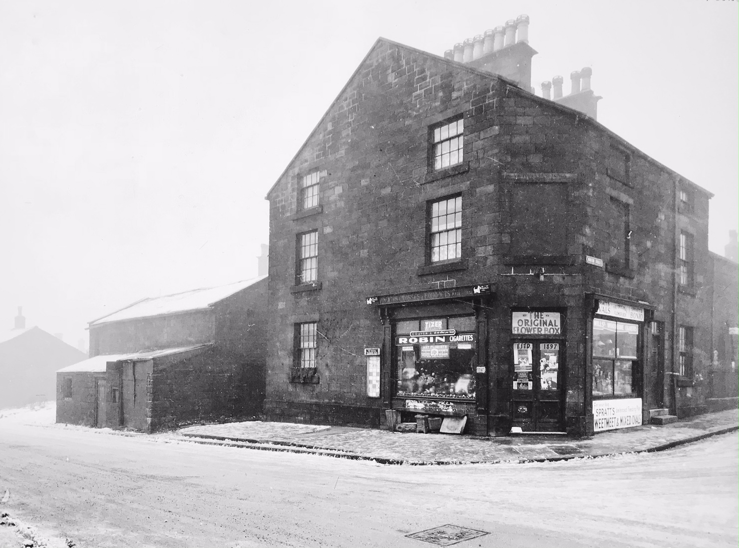 Victoria Buildings, Weetwood Lane, junction with Moor Road, 1930