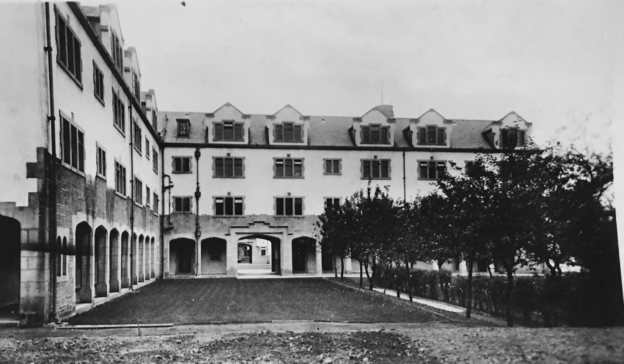 Cloisters North, Devonshire Hall, Cumberland Road, circa 1930