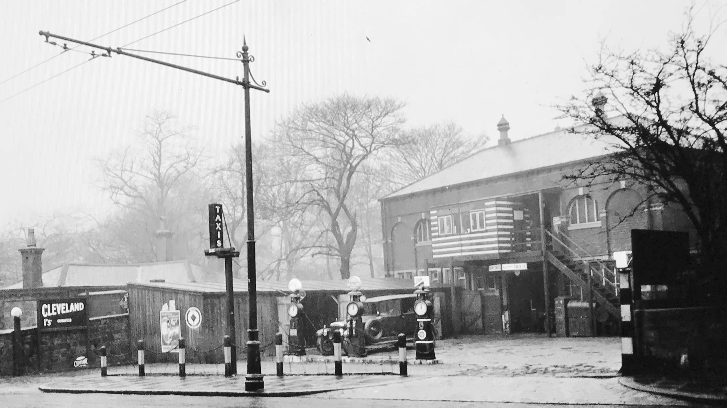 Victoria Garage, Victoria Road