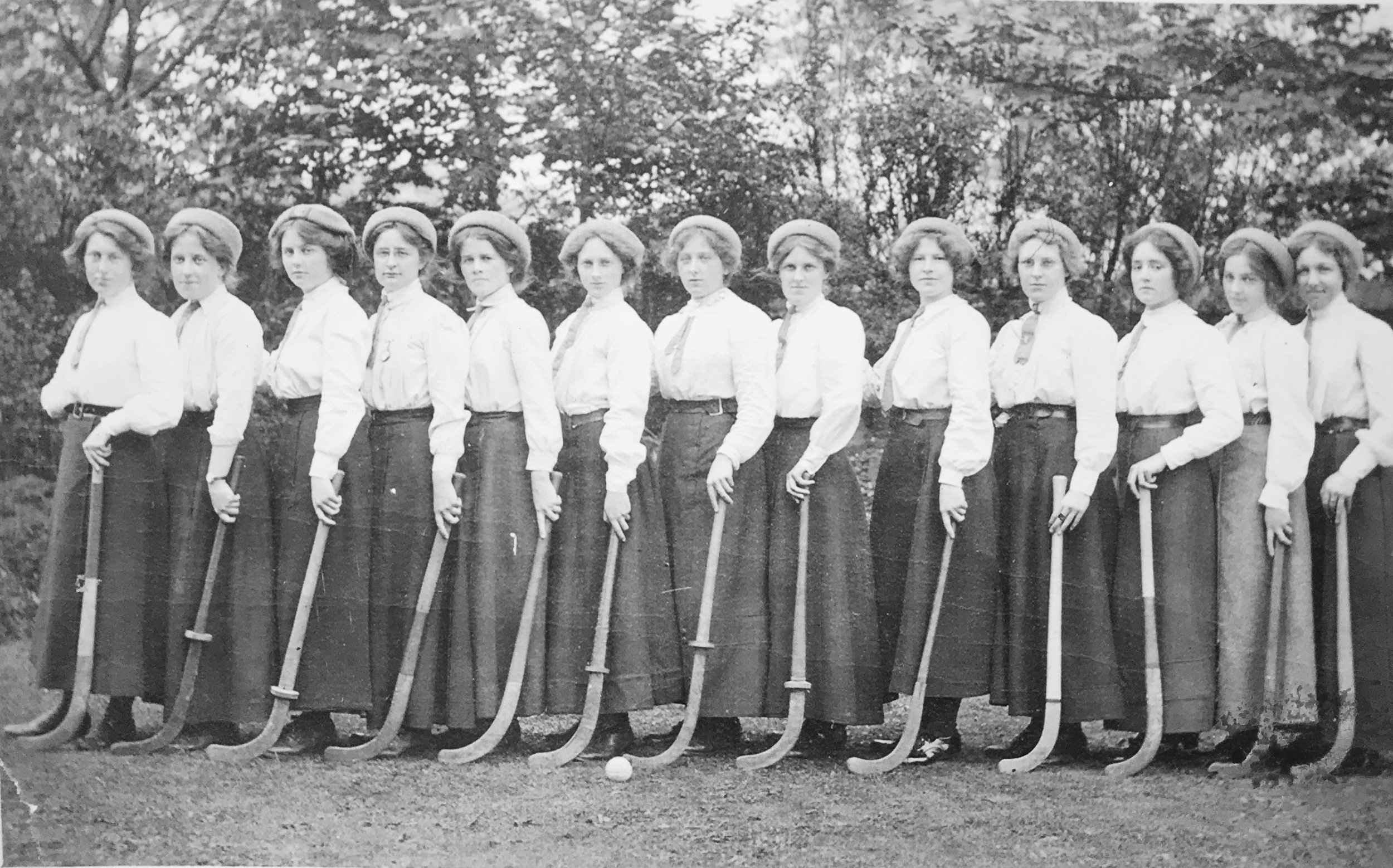 Women's hockey team, c1912