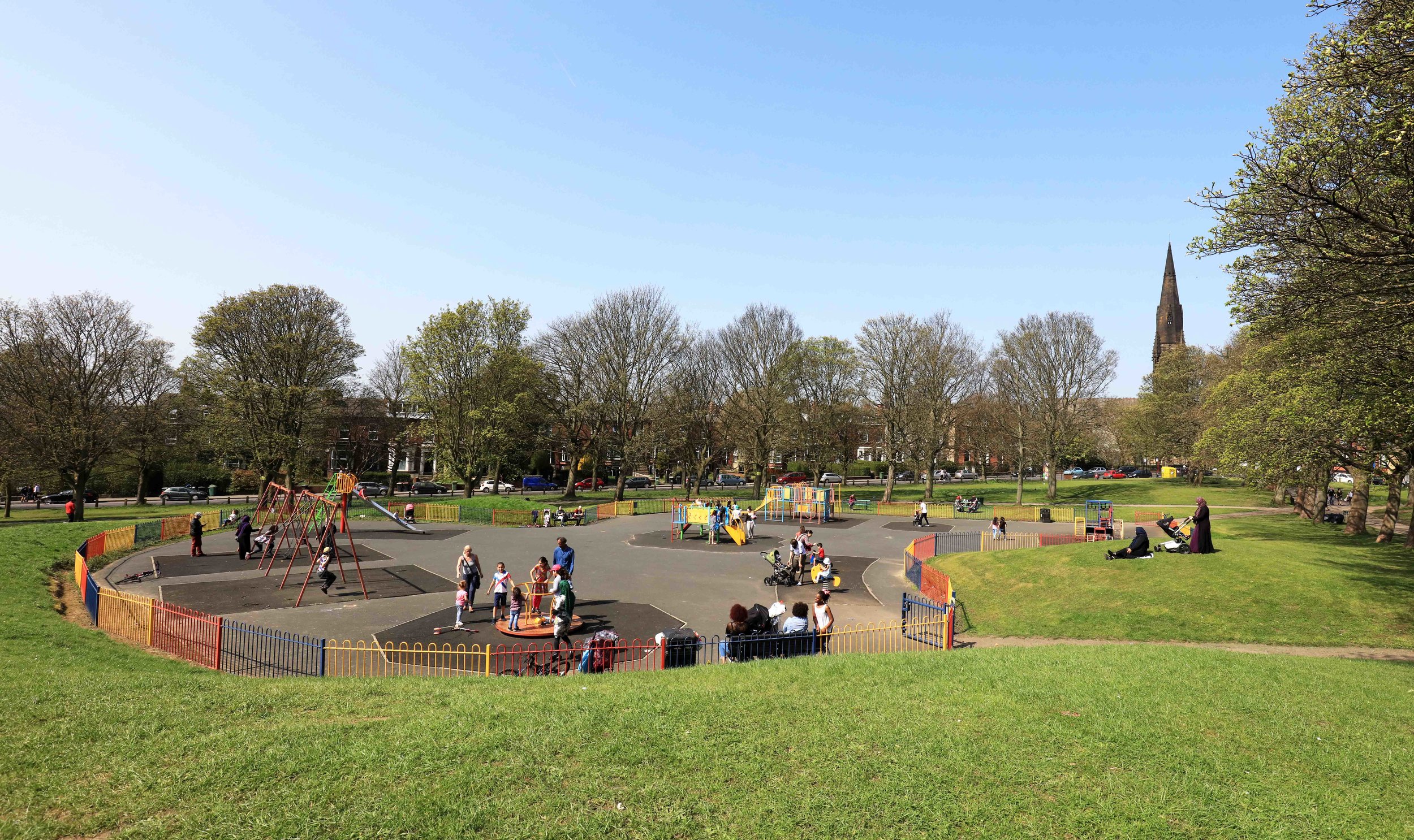 Playground, Woodhouse Moor © JHJ