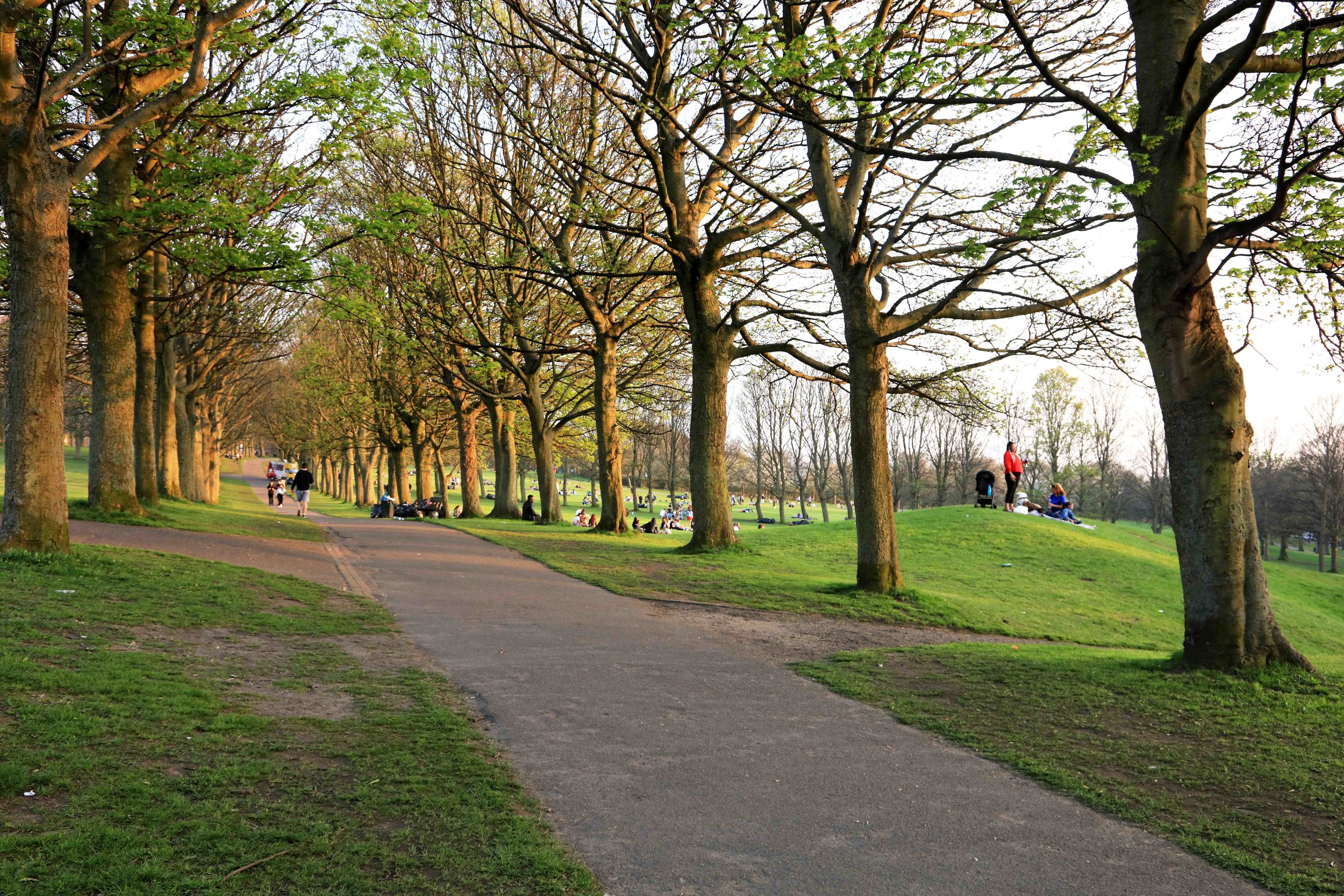 Woodhouse Moor, from Hyde Park Corner © JHJ