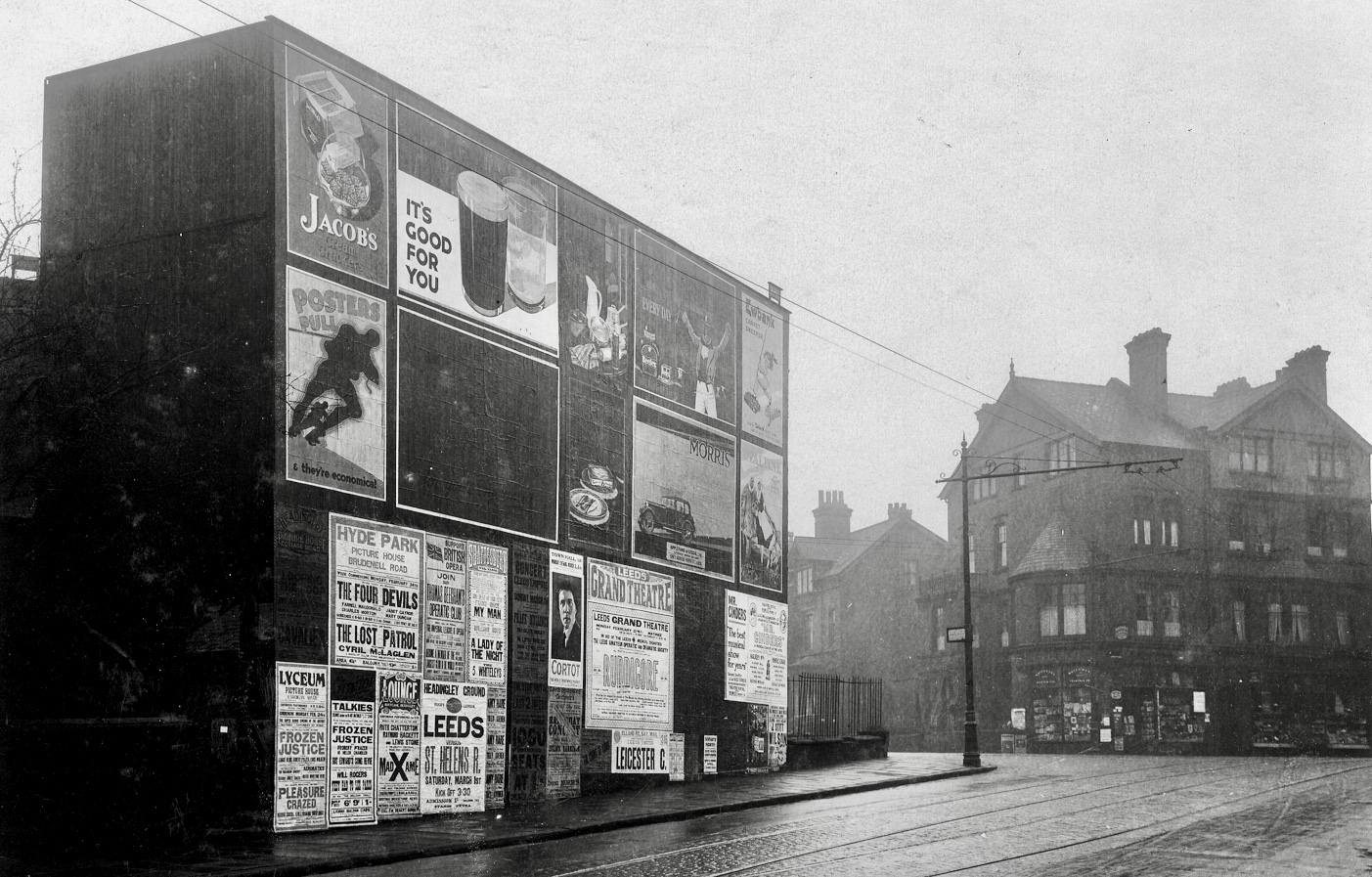 Hyde Park Corner, from Victoria Road, 1930