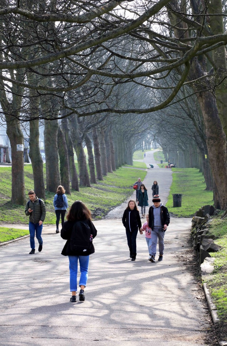 Woodhouse Moor, from Hyde Park Corner © JHJ