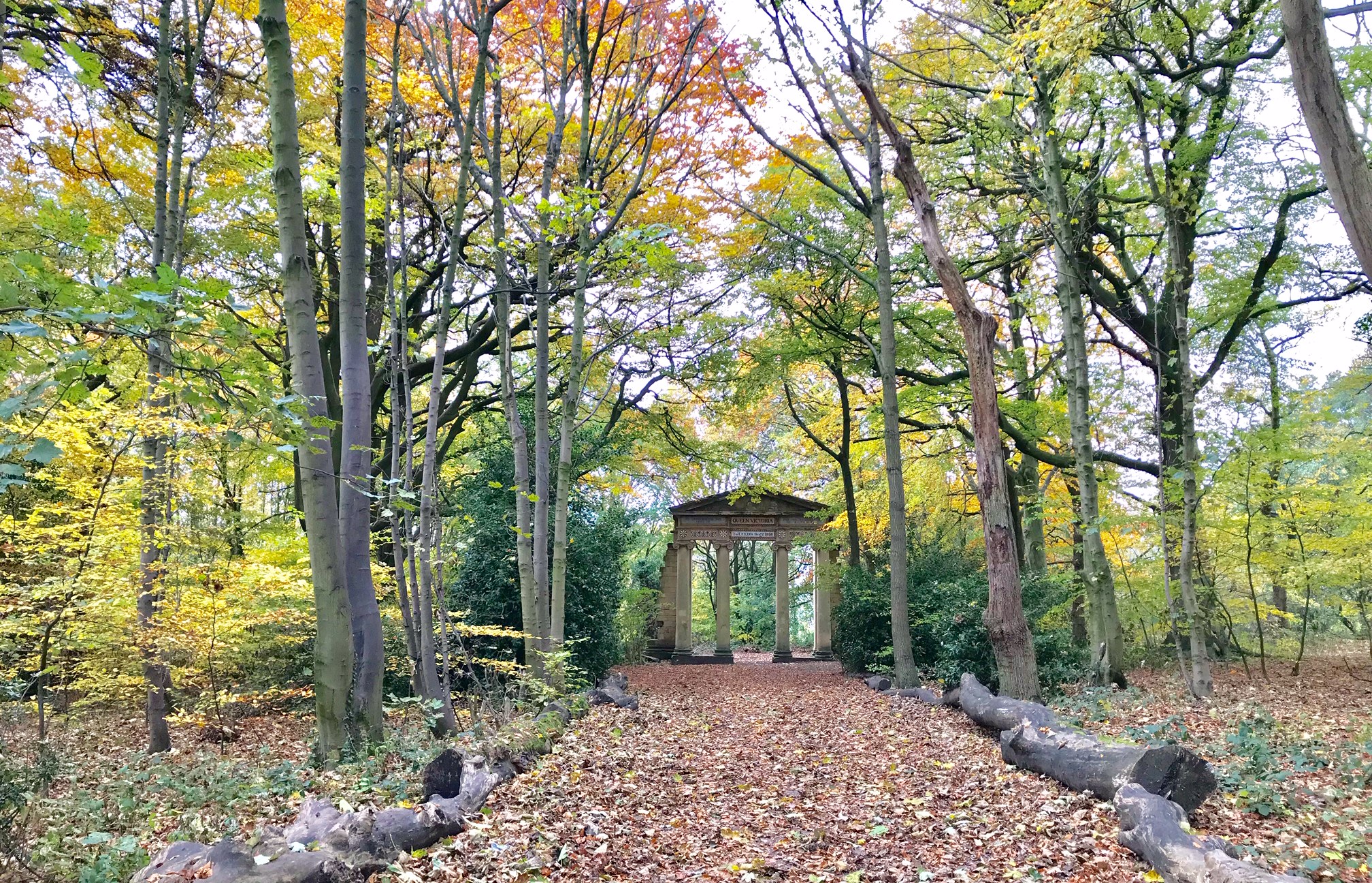 Victoria Memorial, Queen's Wood © HP