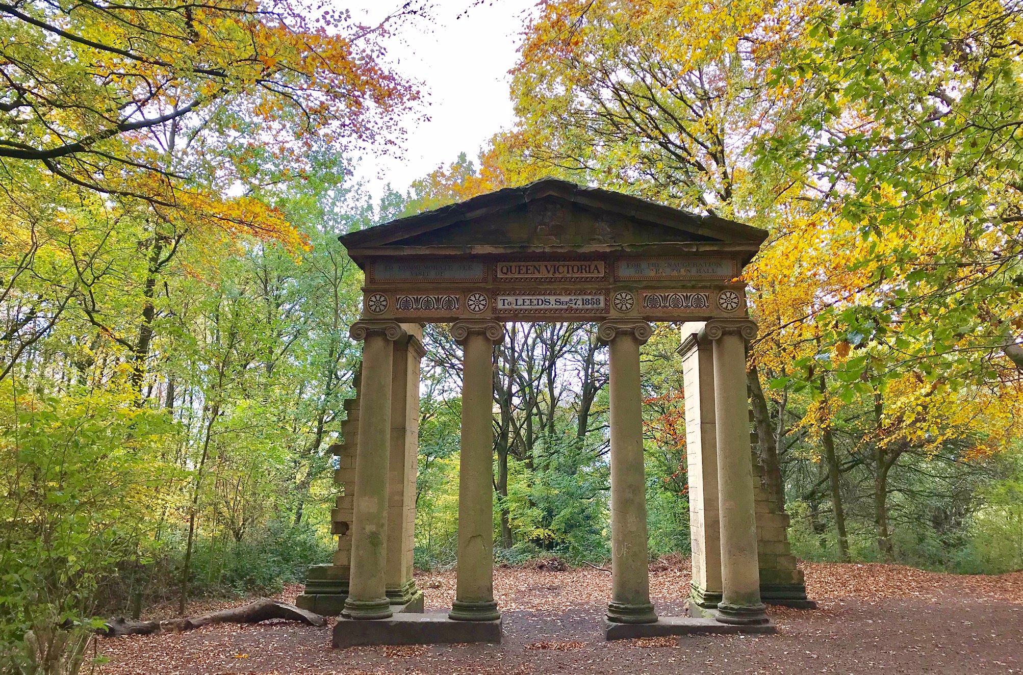 Victoria Memorial, Queen's Wood © HP