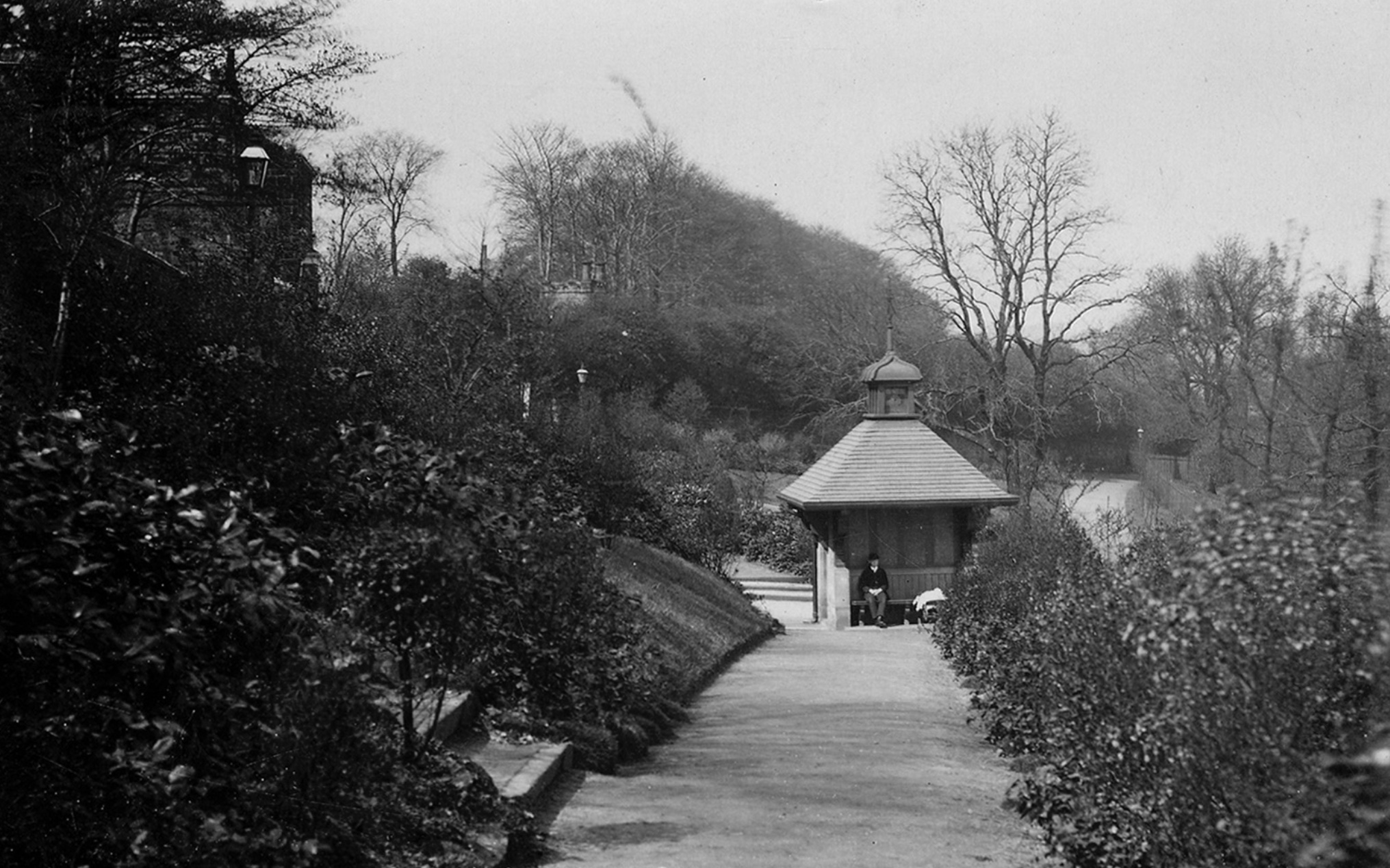 Warburton Memorial Shelter/Chinese Pavilion [demolished], Woodhouse Ridge, circa 1913