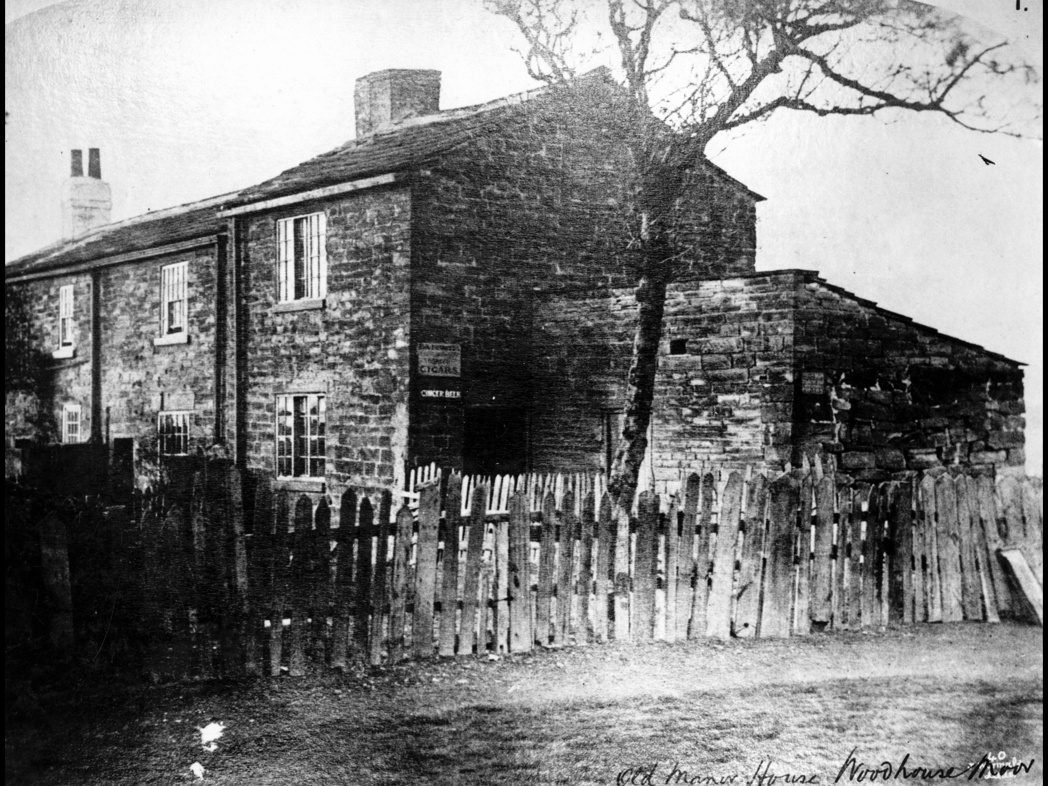 Old Manor House and Dog Kennels, Woodhouse Moor, circa 1890 © LLIS