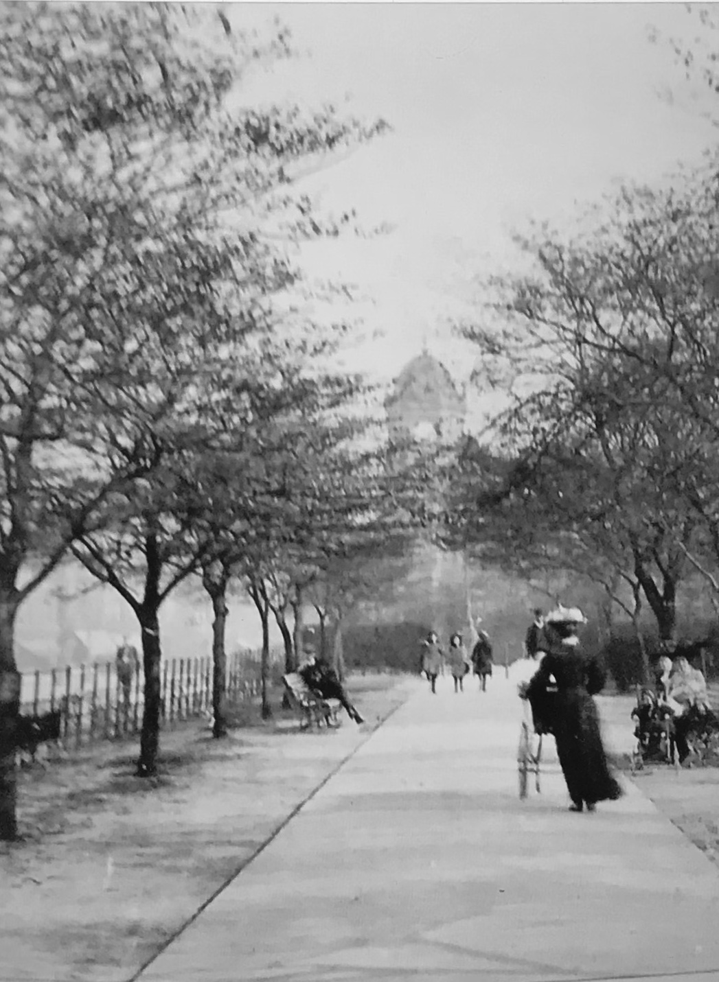 The Avenue, Woodhouse Moor, 1911 © LLIS