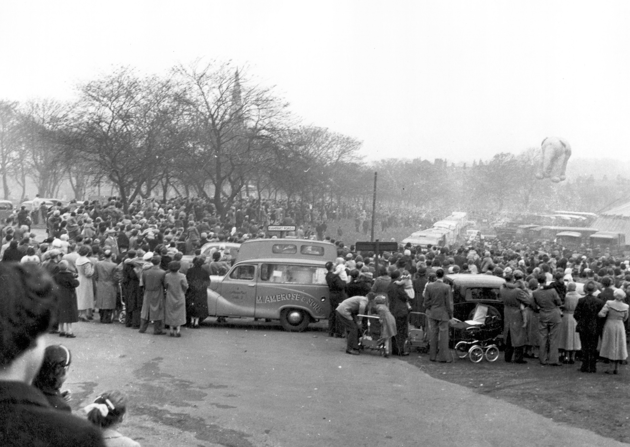 Bertram Mills Circus, Rampart Road, 1950s © Leeds Civic Trust