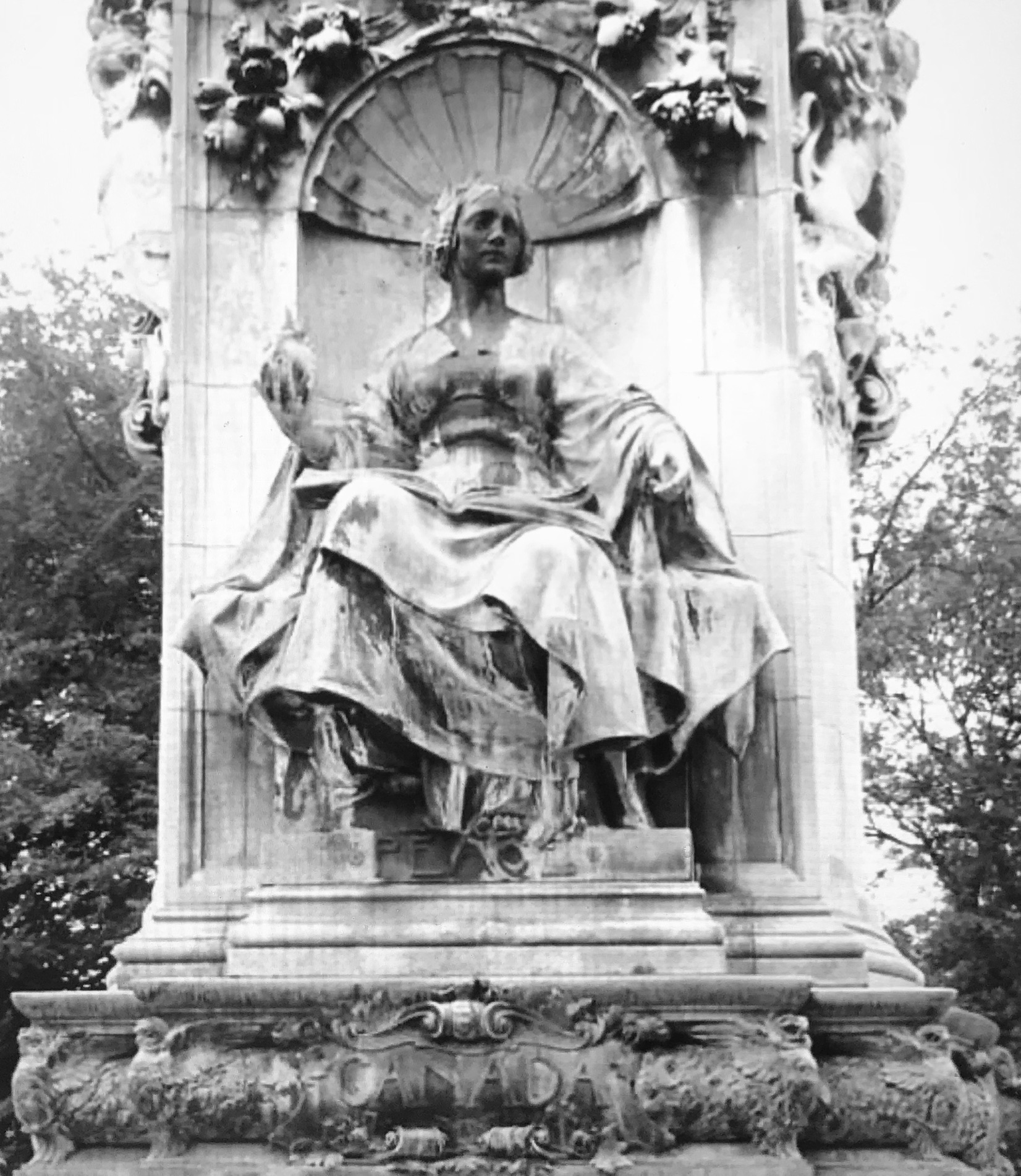 Peace, Queen Victoria Statue, Woodhouse Moor, undated