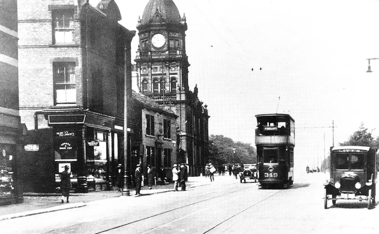 Woodhouse Lane, approaching Woodhouse Moor, undated