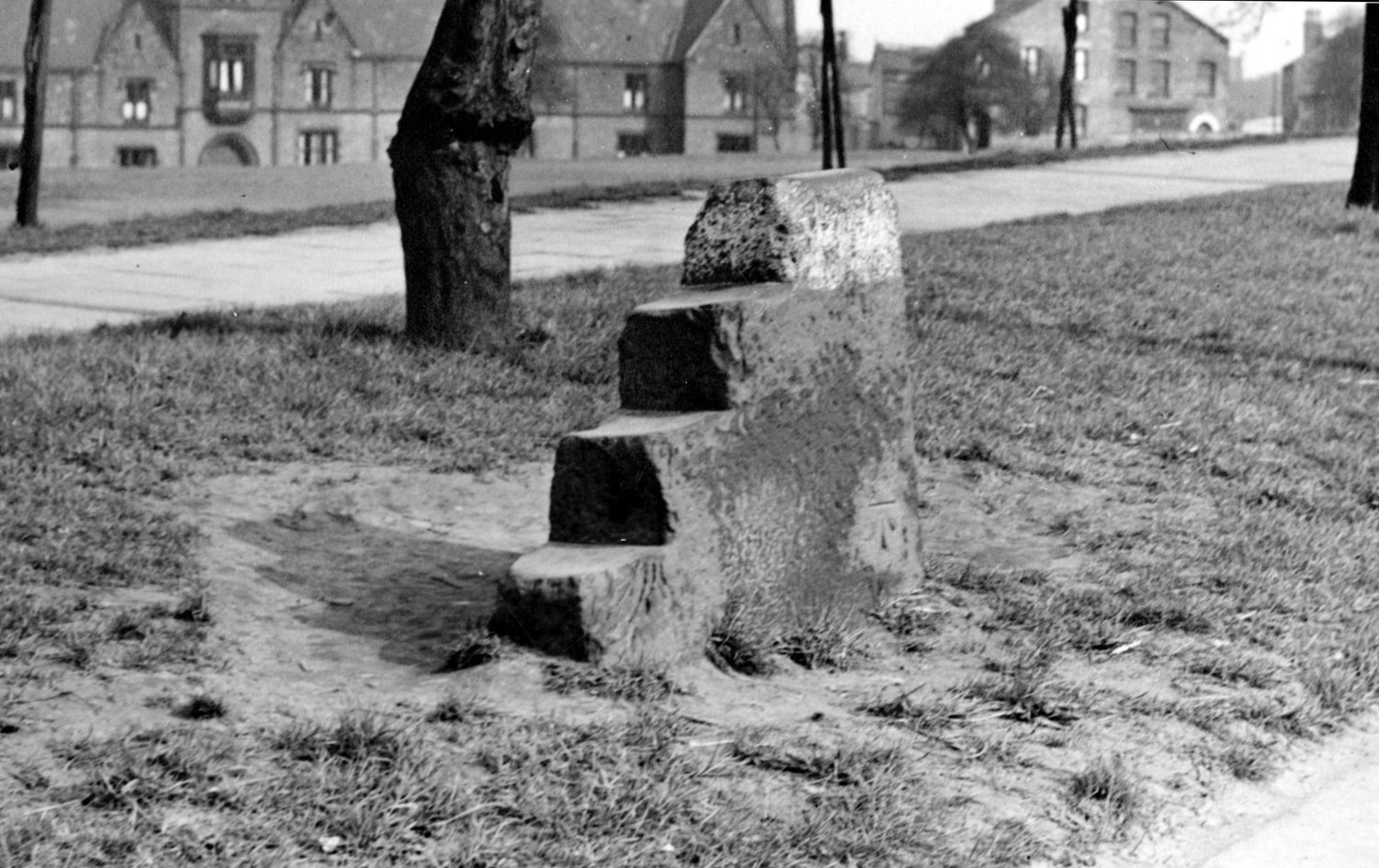 Mounting Block, Woodhouse Lane, on Woodhouse Moor, 1950