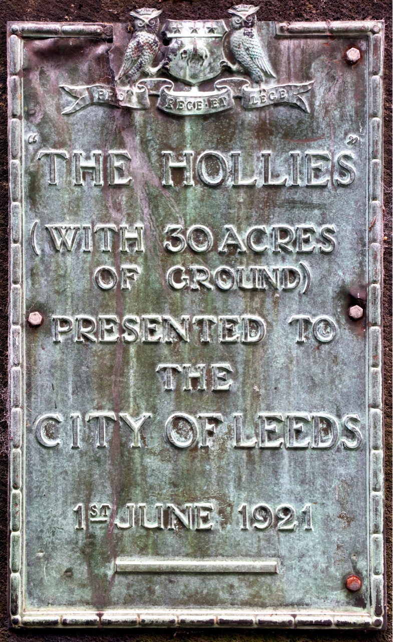 Plaque, entrance to The Hollies © JHJ