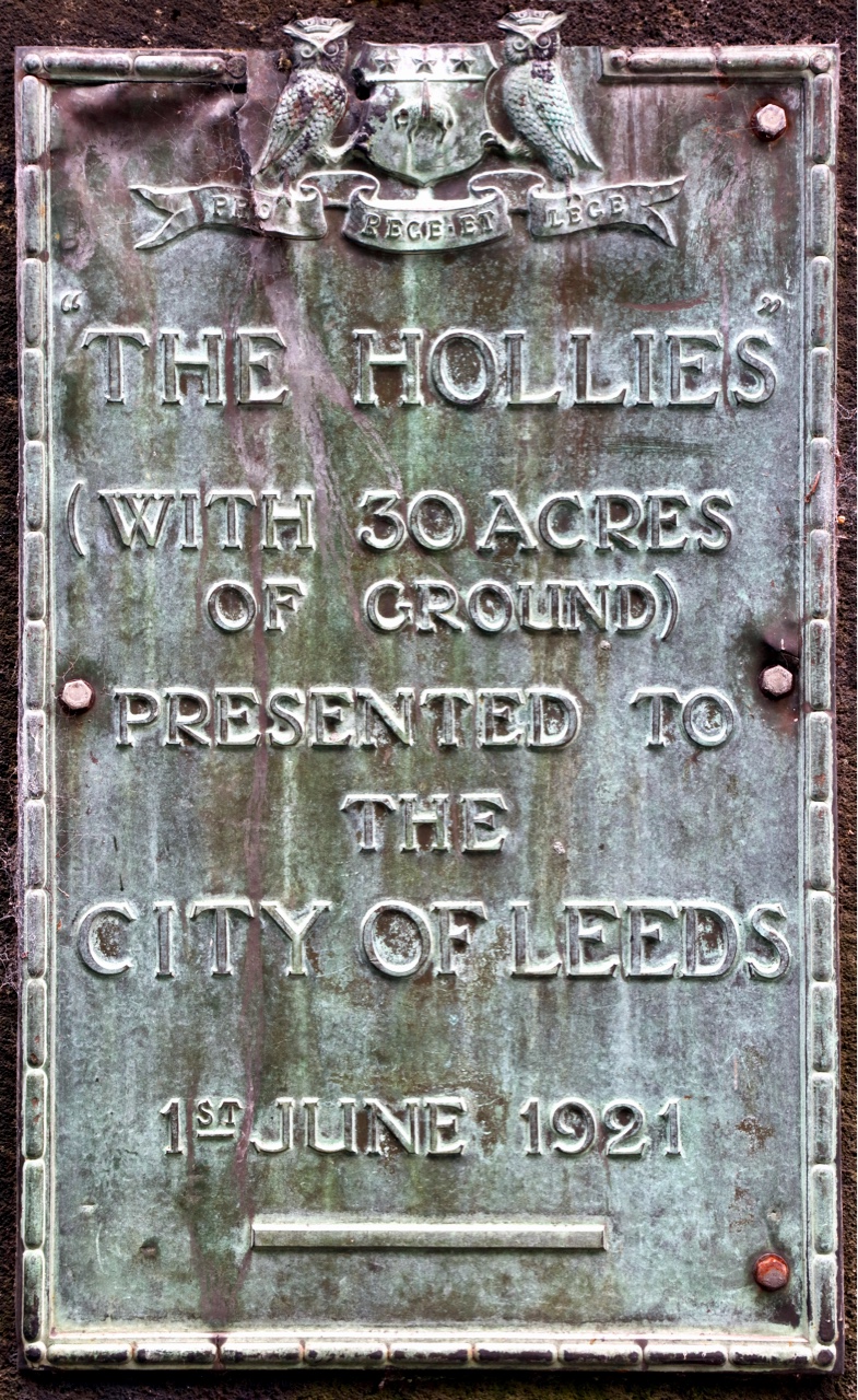 Plaque, entrance to The Hollies © JHJ