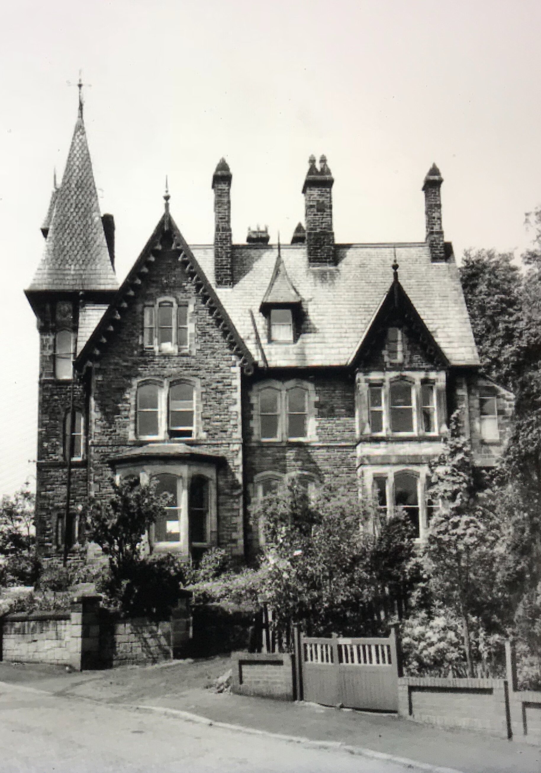 11  Weetwood Manor, formerly Lodge, circa 1960