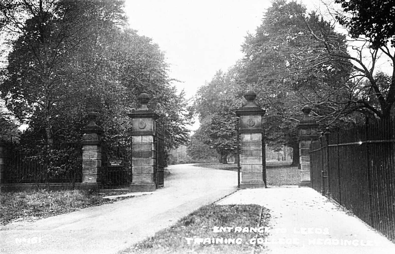 Entrance to City of Leeds Training College, Beckett Park, c1930