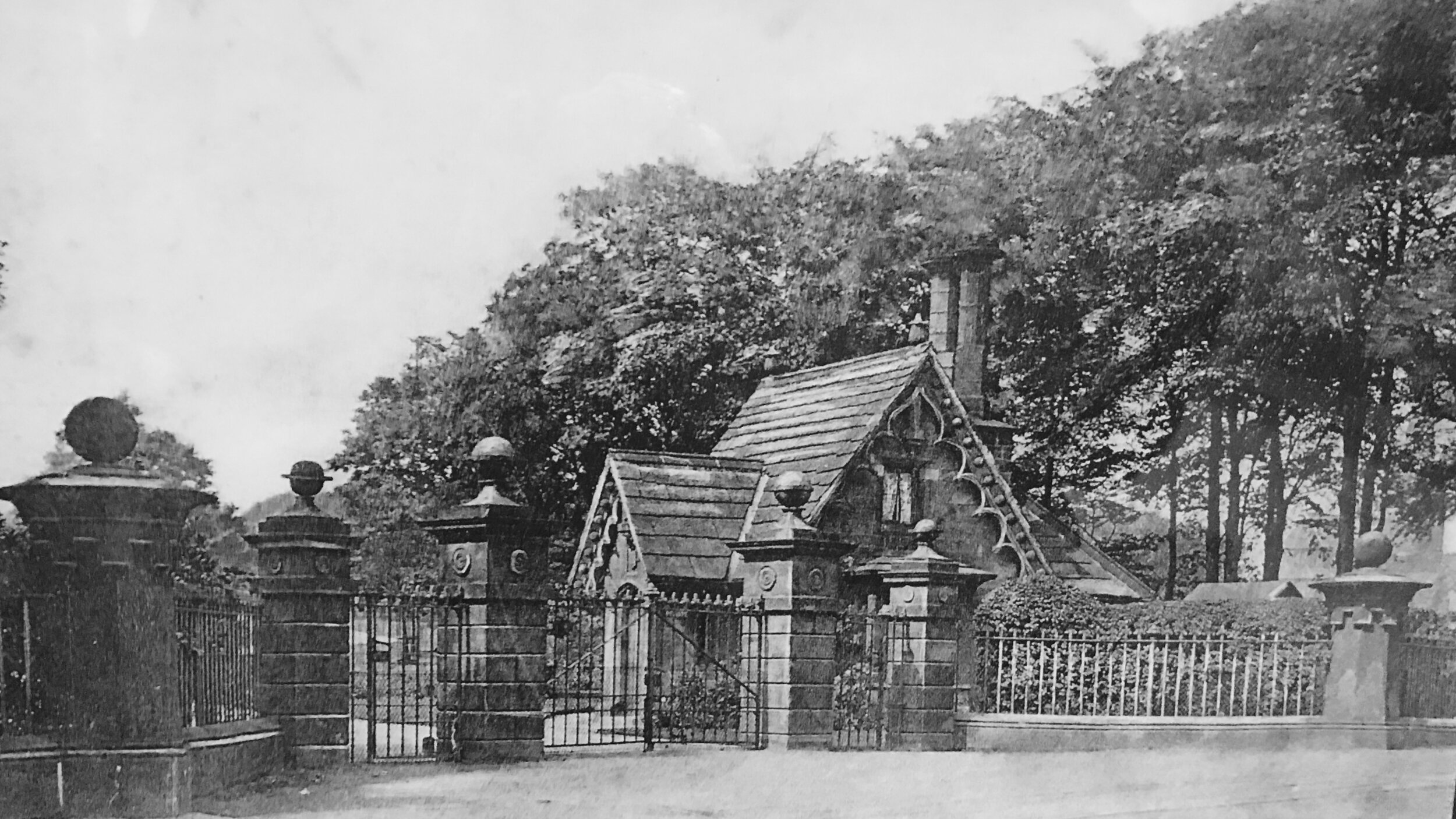 Entrance, Kirkstall Grange Estate, Otley Road, c1900