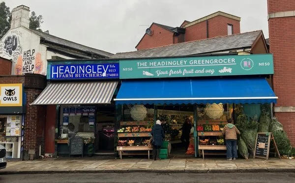 THE GREENGROCER DELIVERS!