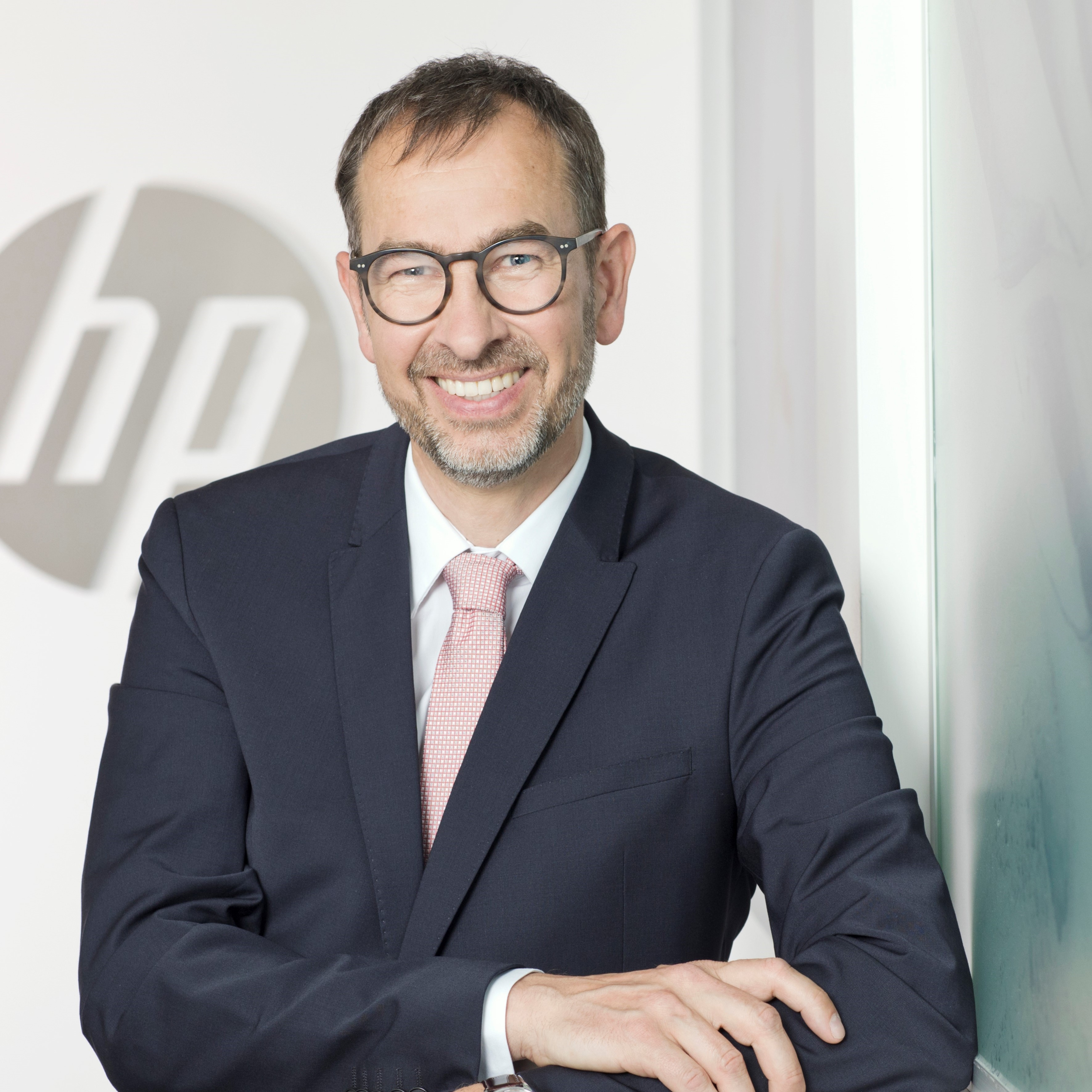 Bernhard Fauser