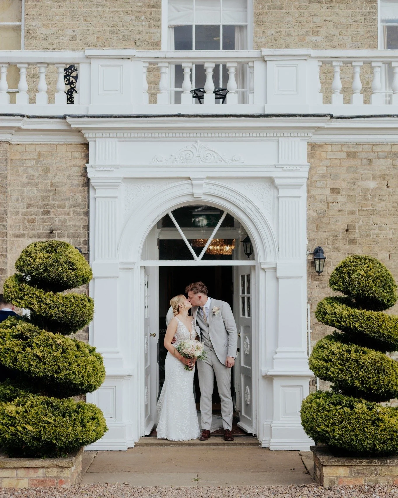 Stepping out of our famous white doors as the newlyweds 💐

@victoriasmith.uk