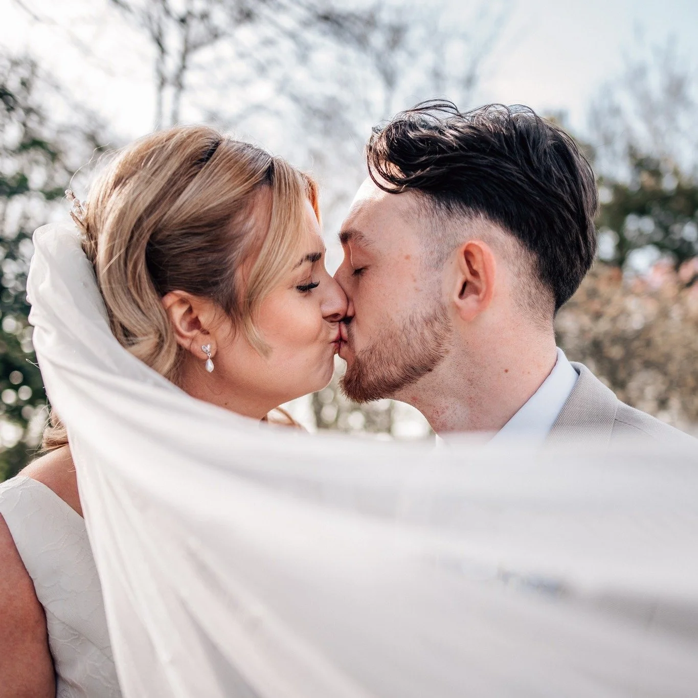 🎬 Presenting: The Newlyweds 🤍

Your wedding day should be all about you and what is important to you both - our team are on-hand throughout to ensure that you have your perfect wedding day (and time on your own to take gorgeous photos!).

Let us ta
