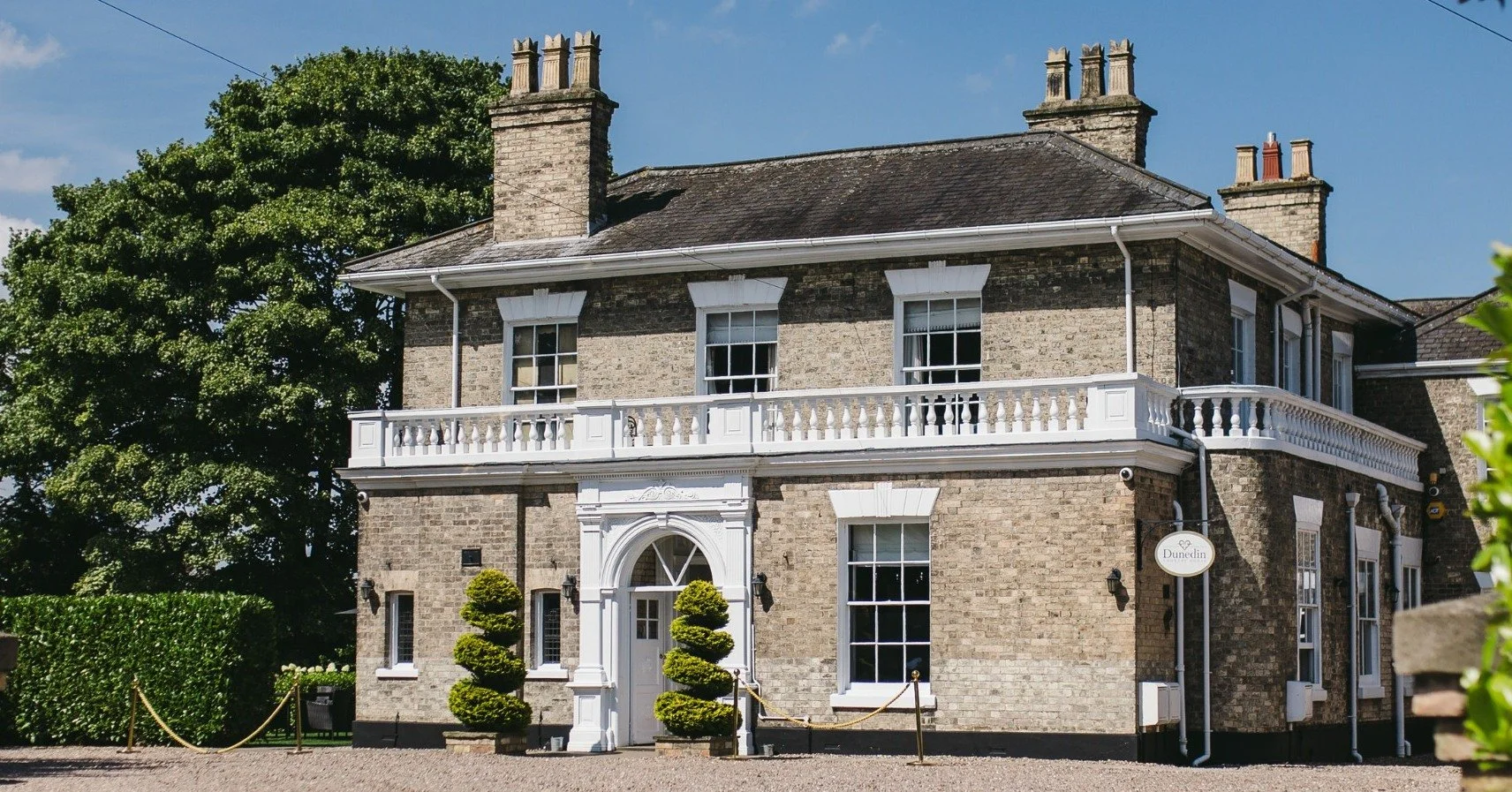 🏡 EXCLUSIVELY YOURS 🏡

All of our wedding packages come with full exclusivity of our stunning Georgian Manor House - because we know that when it comes to the biggest day of your life, it should be for you and your loved ones to enjoy together - un