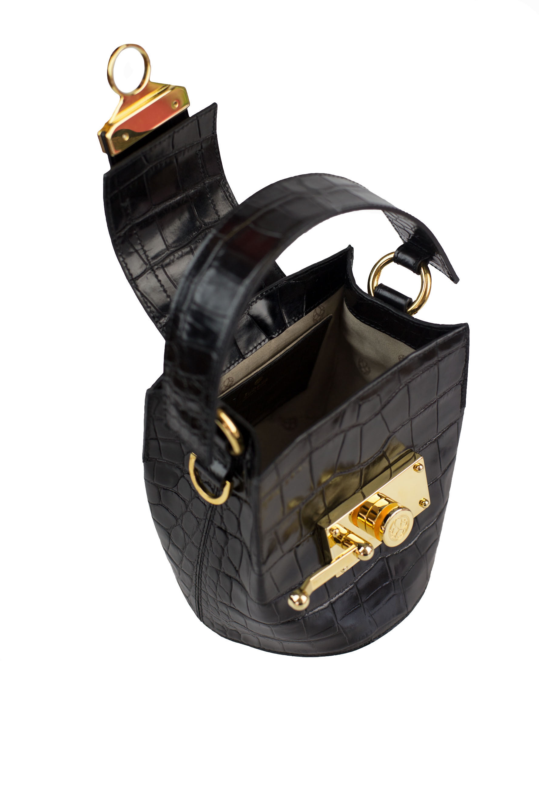 BUCKET_SS18_BLACK_CROC_G_OPEN.jpg