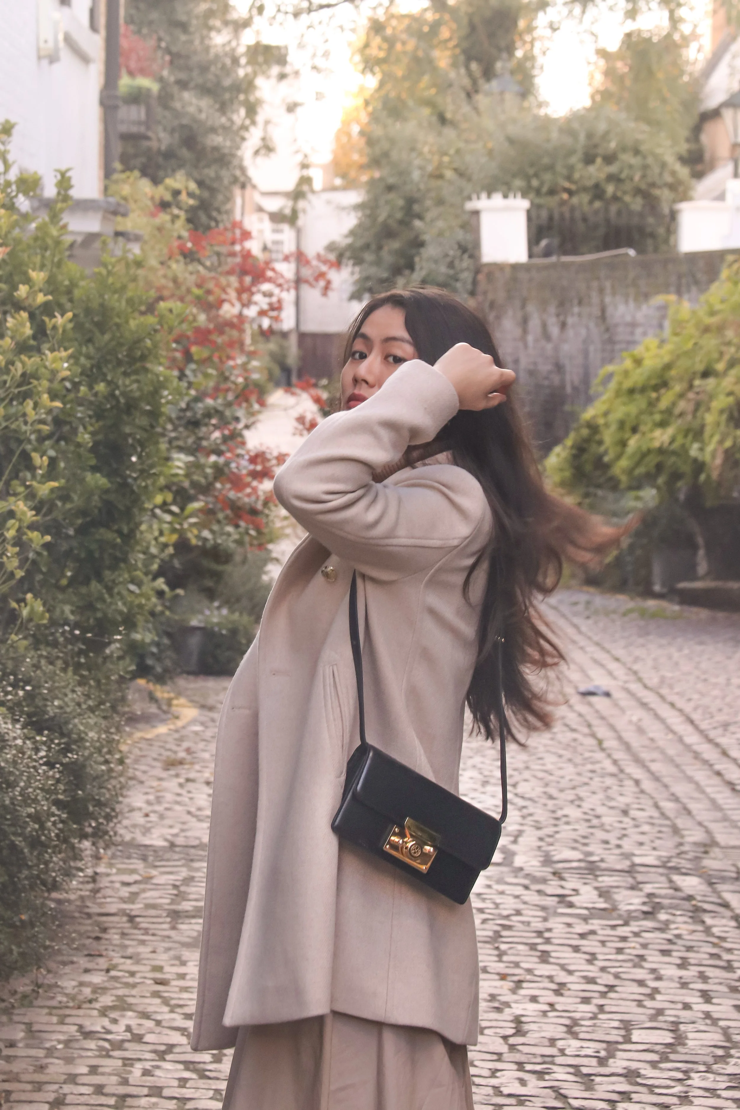 ZOLA Black Small  [PRE-ORDER]