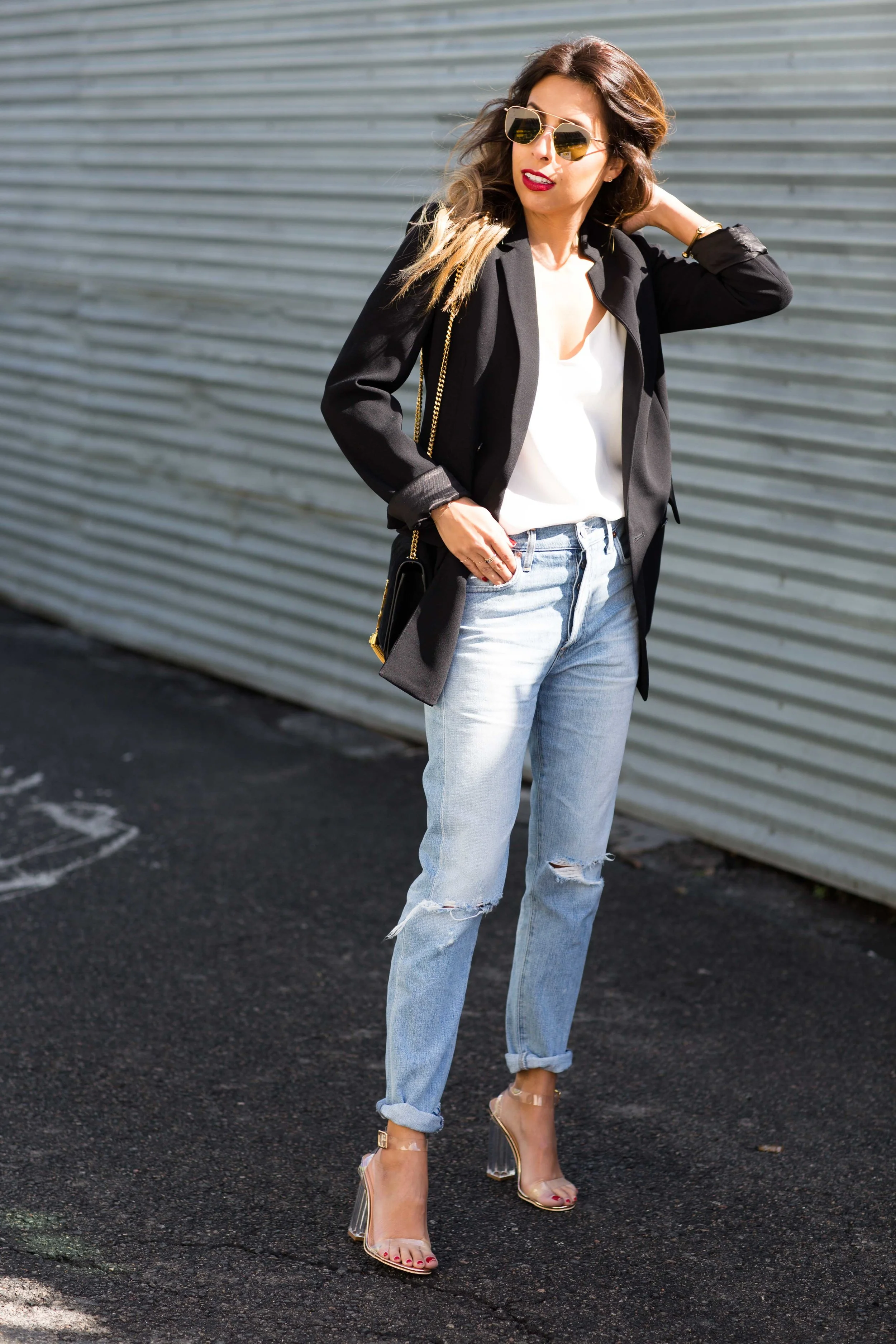 boyfriend jeans and blazer outfits