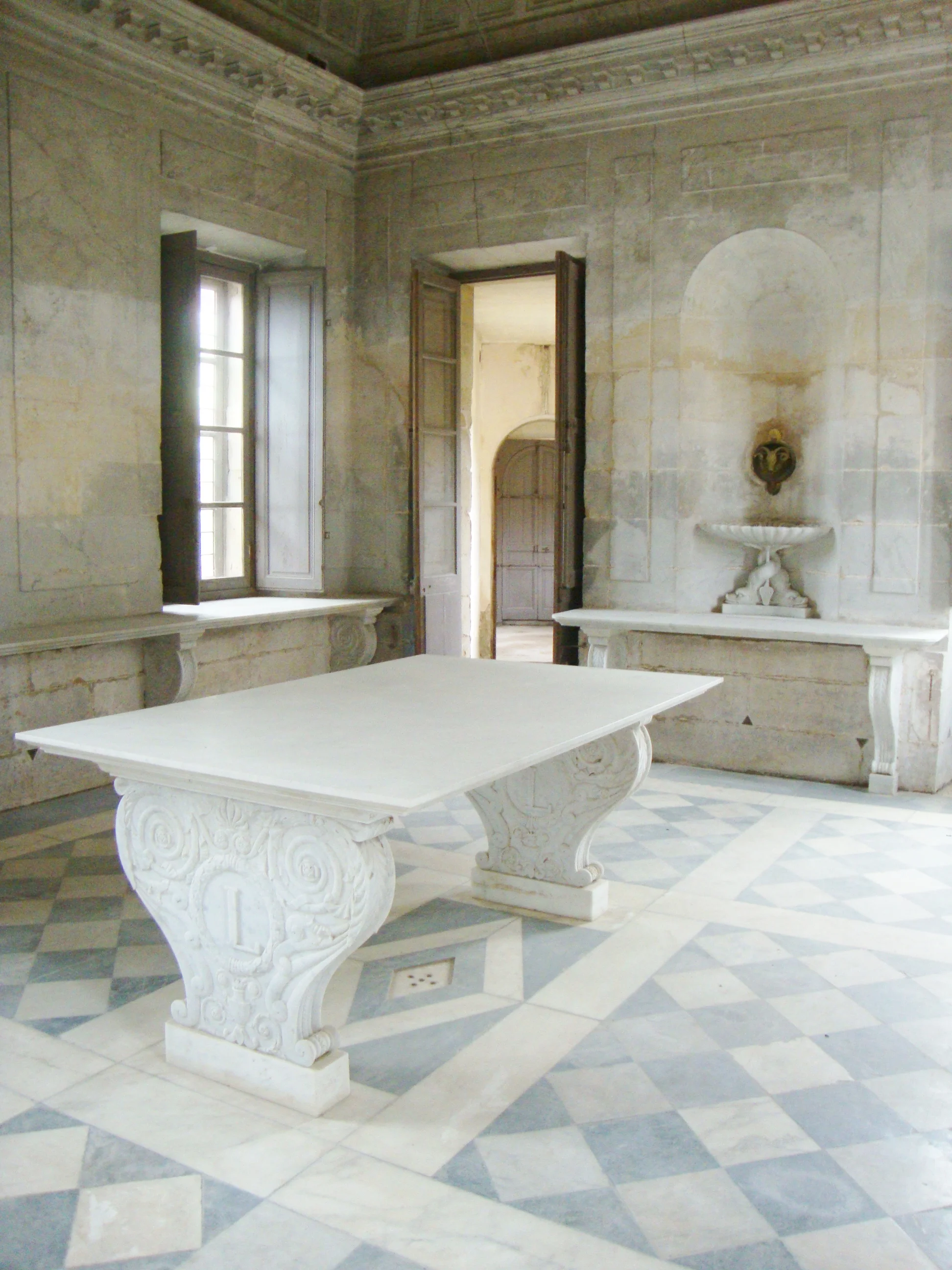 Marie-Antoinette’s pleasure dairy 2.jpg