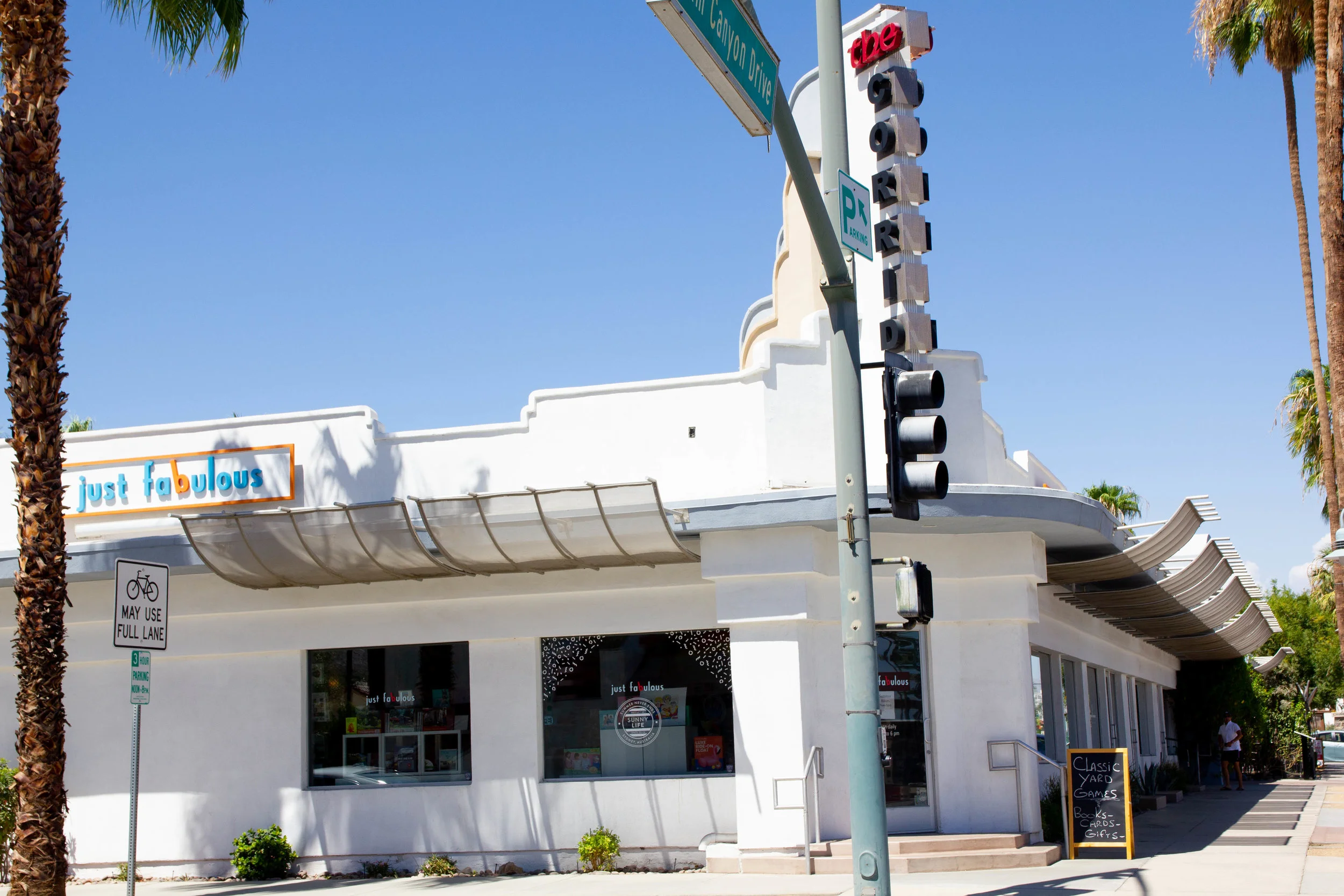 Literary Travel Guide: Palm Springs