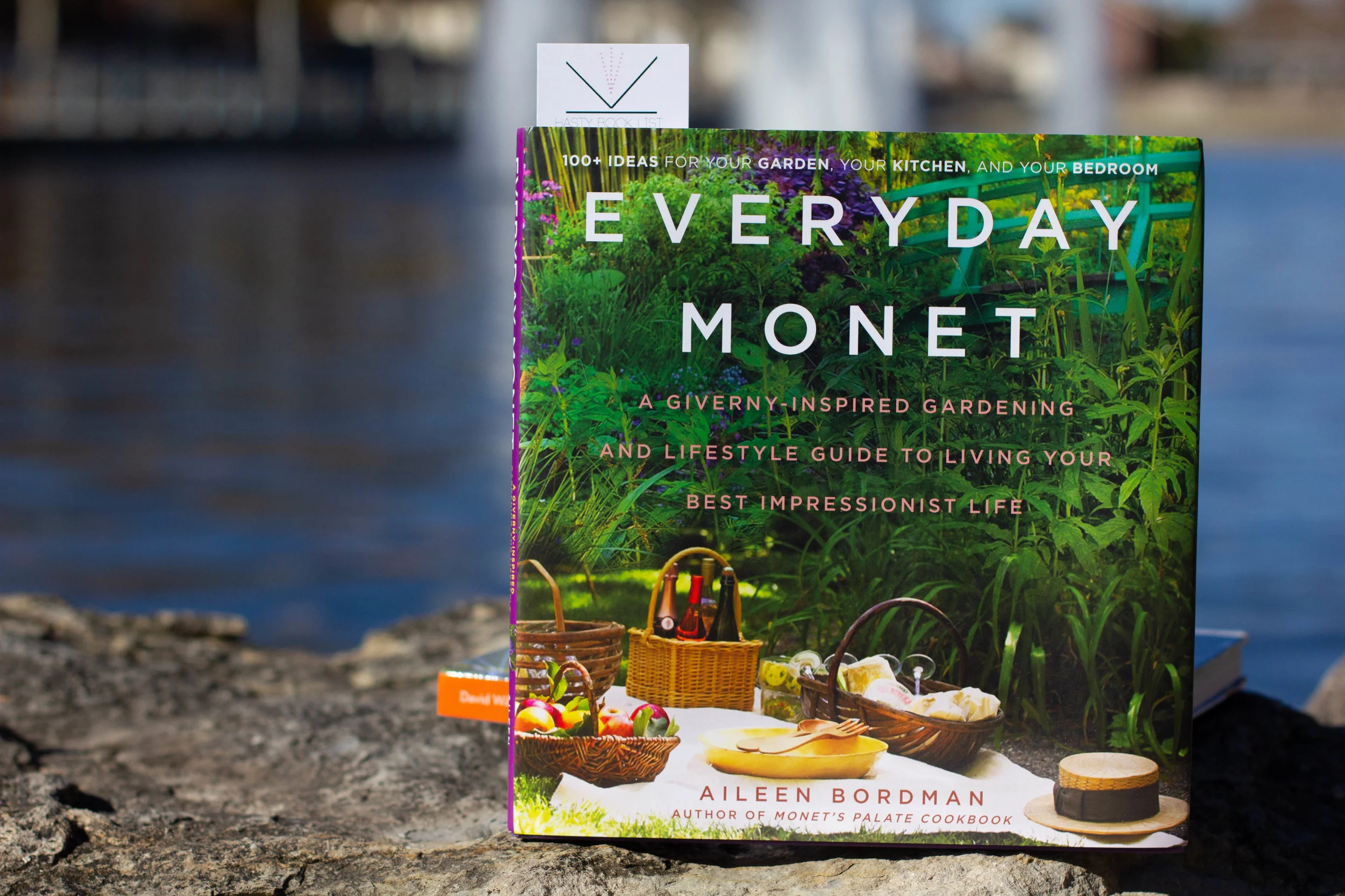5 Books to Give as Gifts this Holiday Season