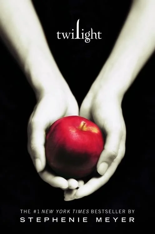 twilight by Stephenie Meyer.jpeg