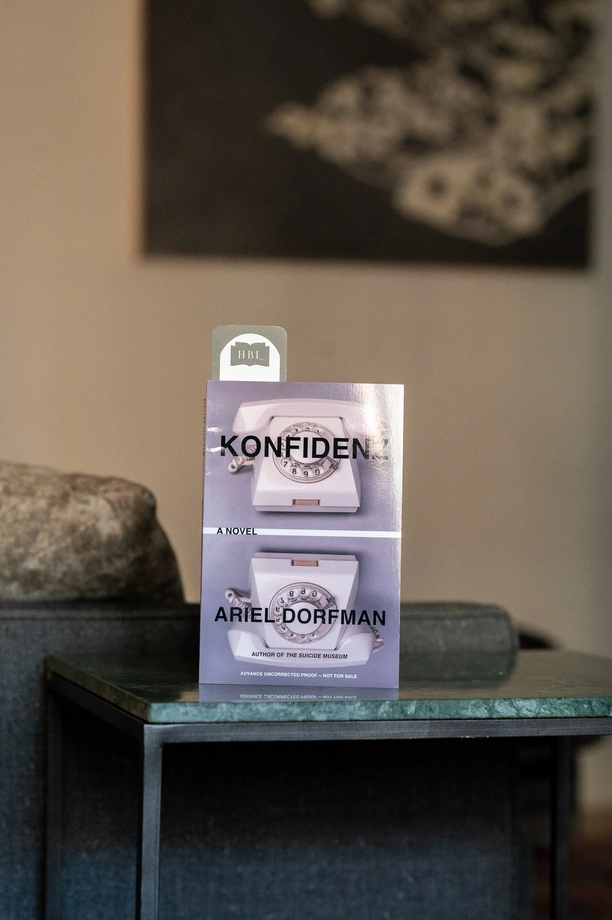 Konfidenz by Ariel Dorfman.jpg