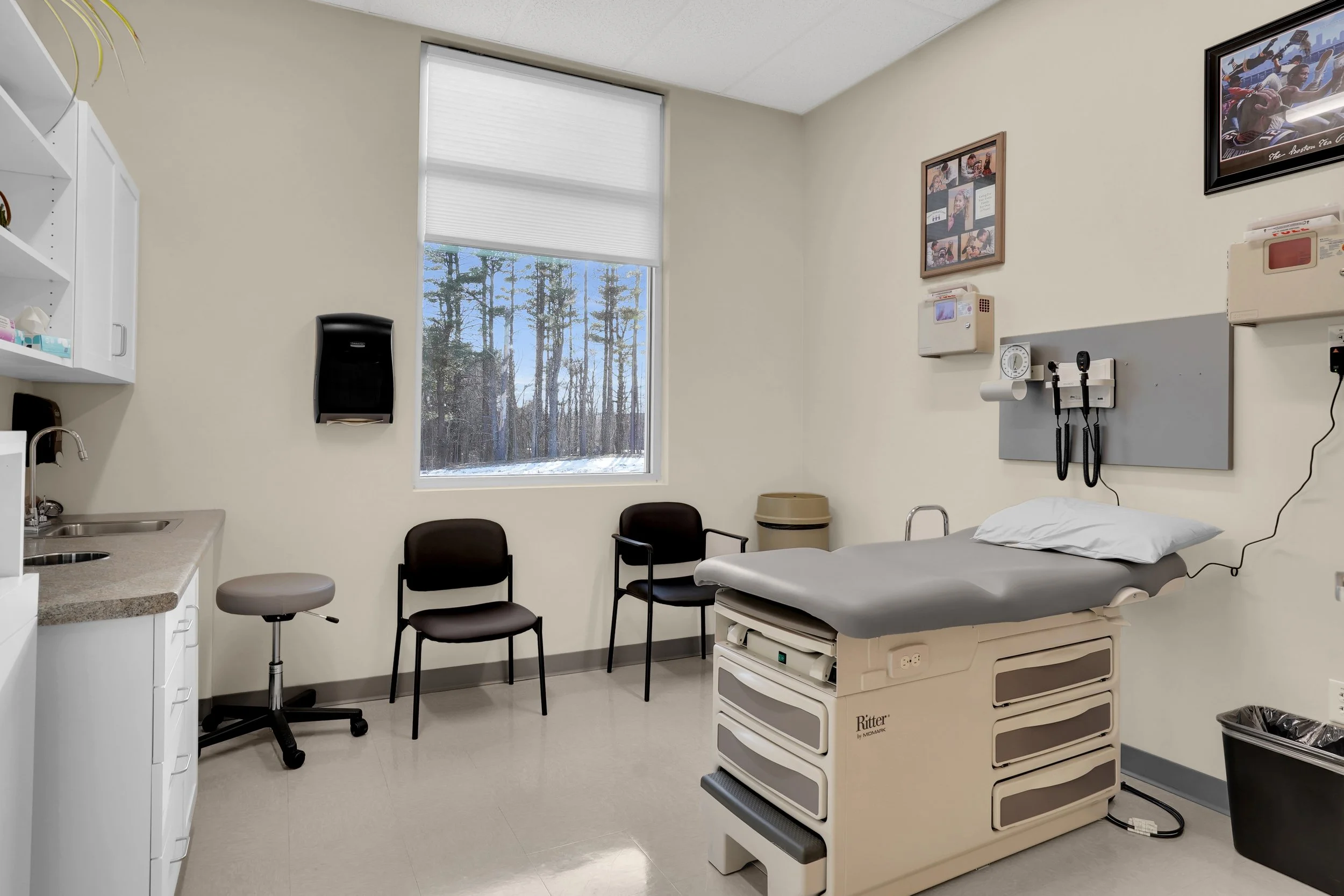 patient exam room with patient table