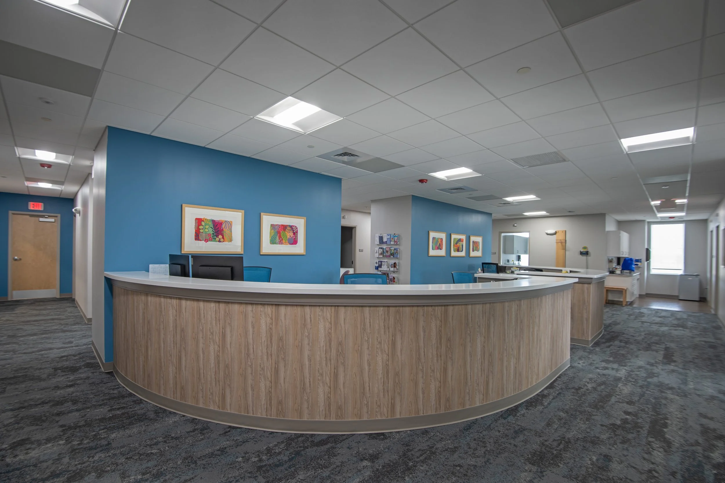 nurses station with curved wall 