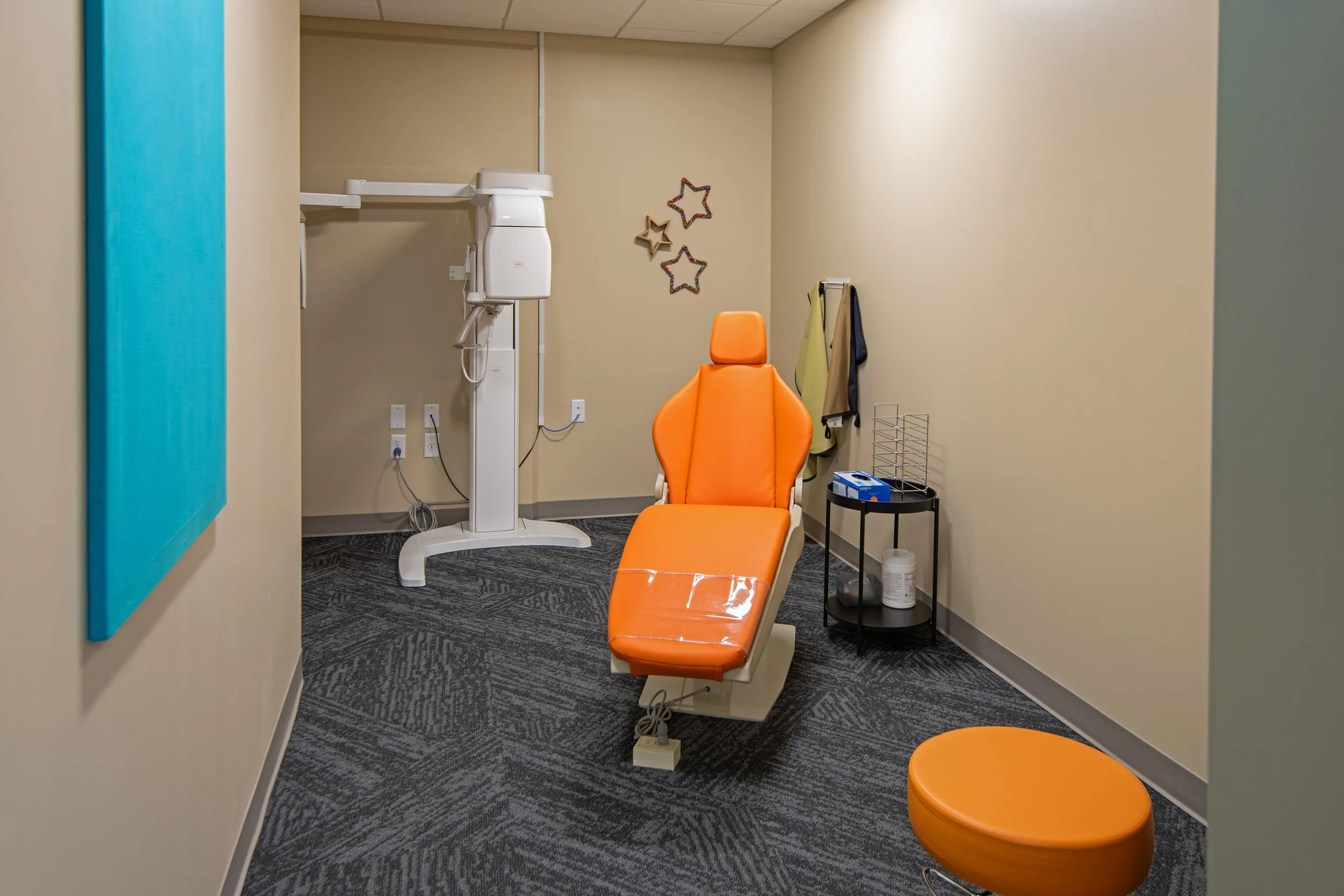 individual patient room for orthodontist with chair and xray machine