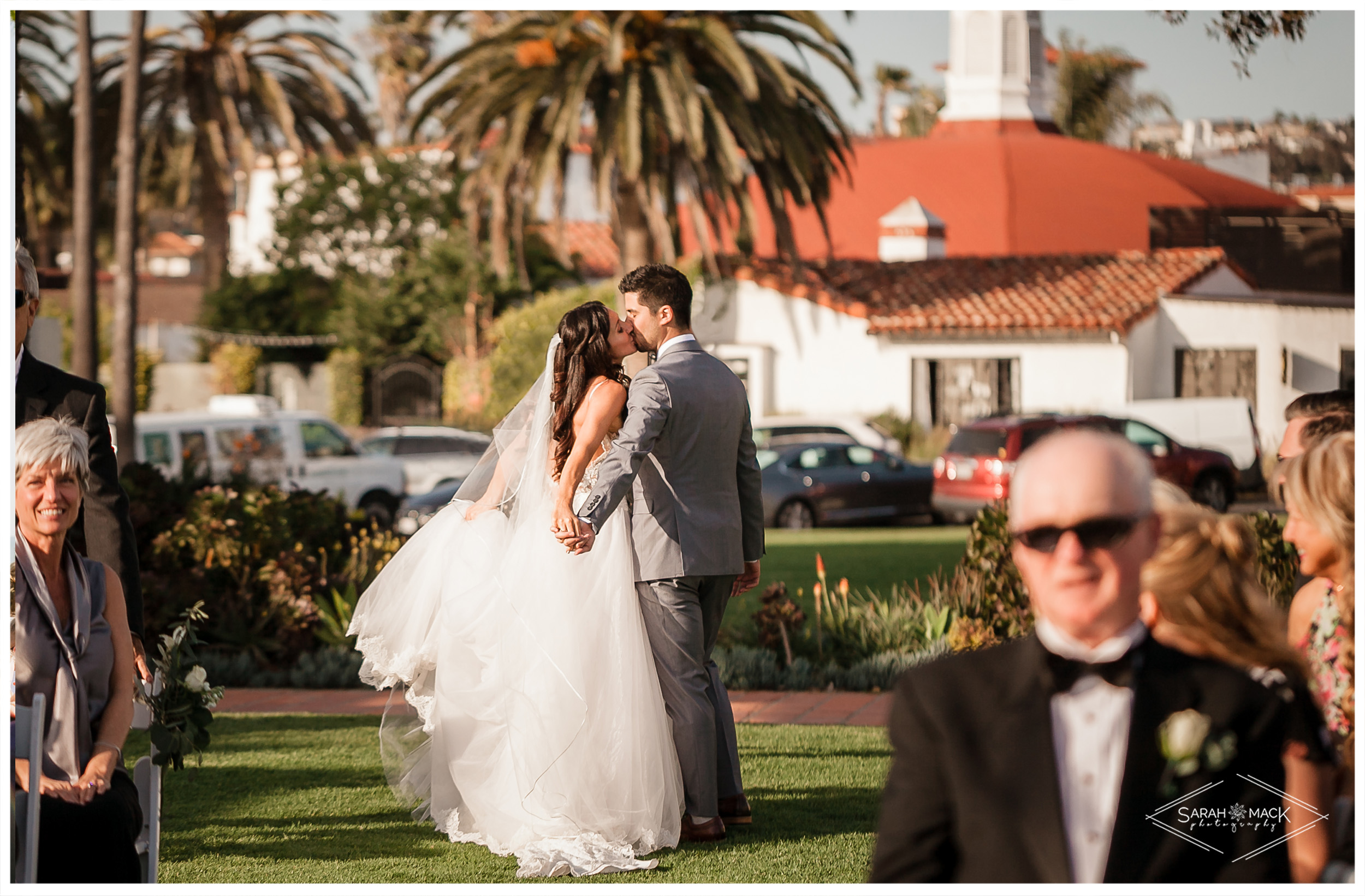 TE-Ole-Hanson-Beach-Club-San-Clemente-Wedding-Photography-34.jpg