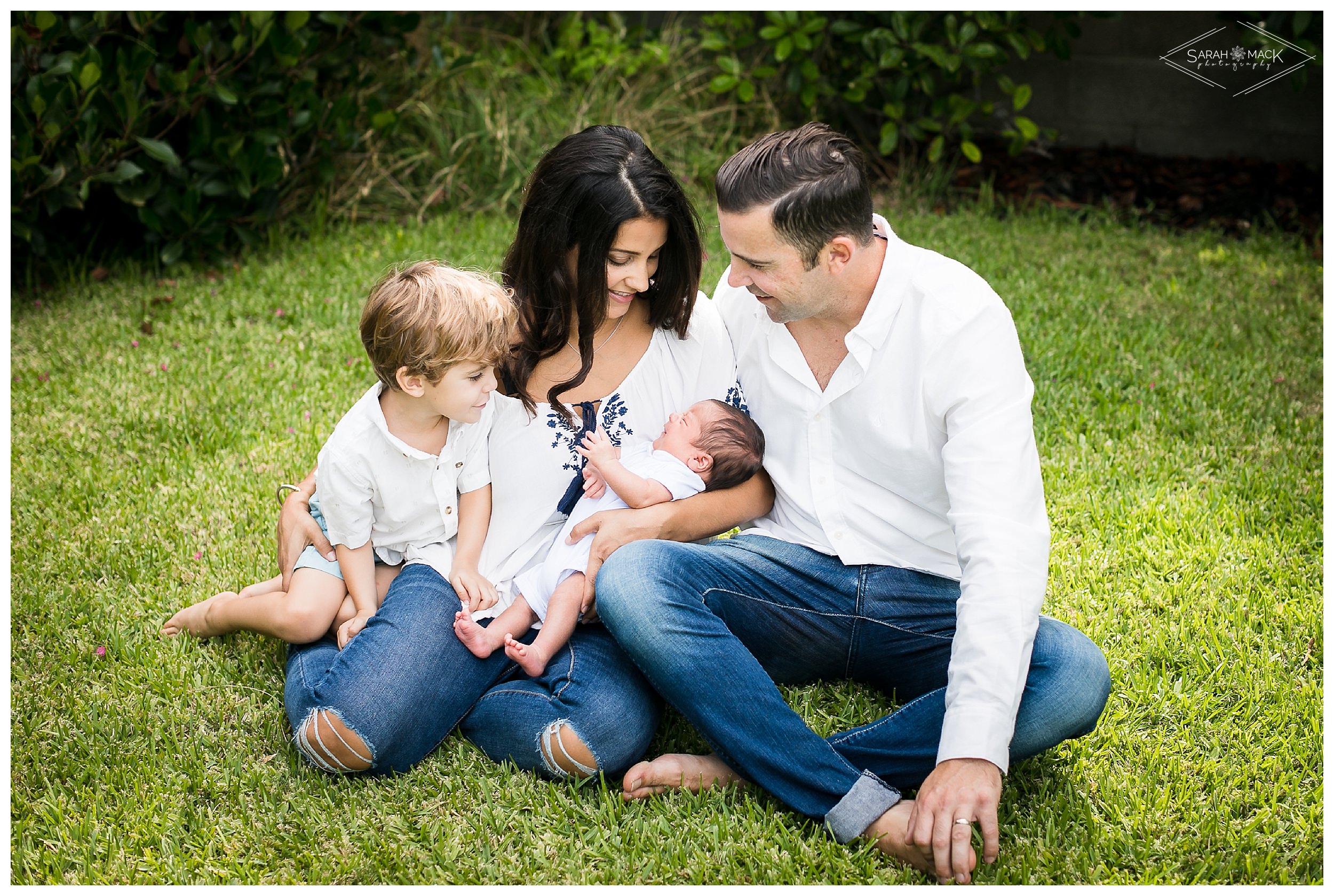 Smalls-Orange-Country-Newborn-Photography 28.jpg