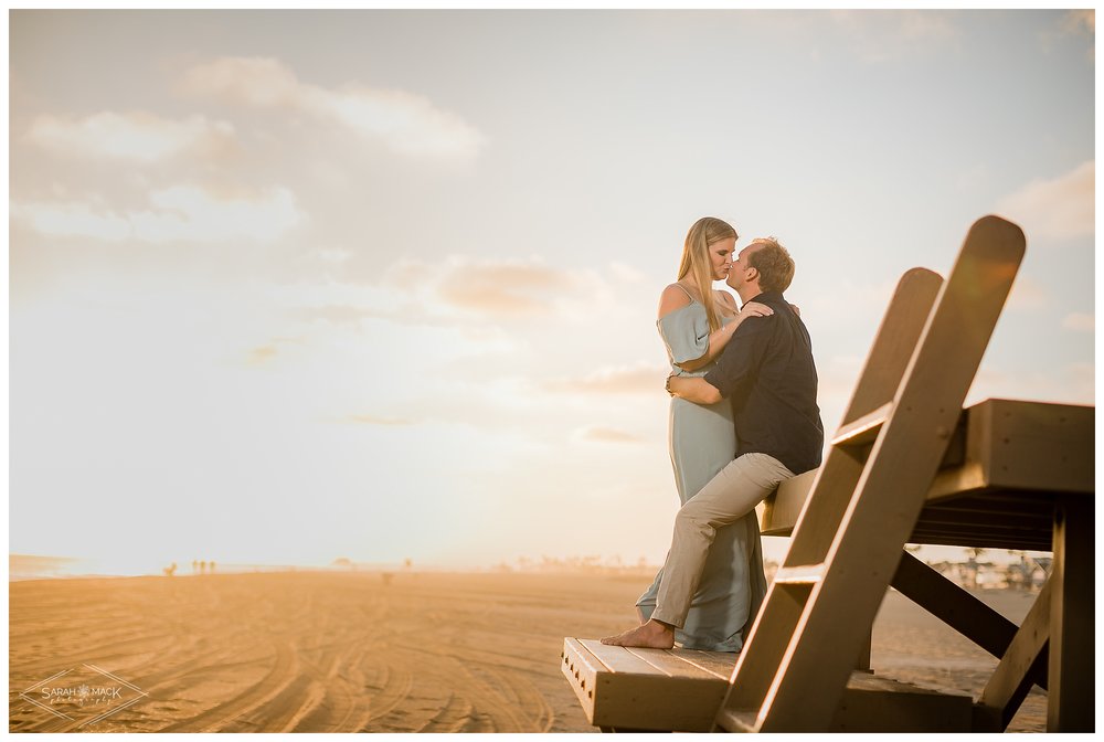 HI_Balboa_Island_Newport-Beach-Engagement-Photography-028.jpg