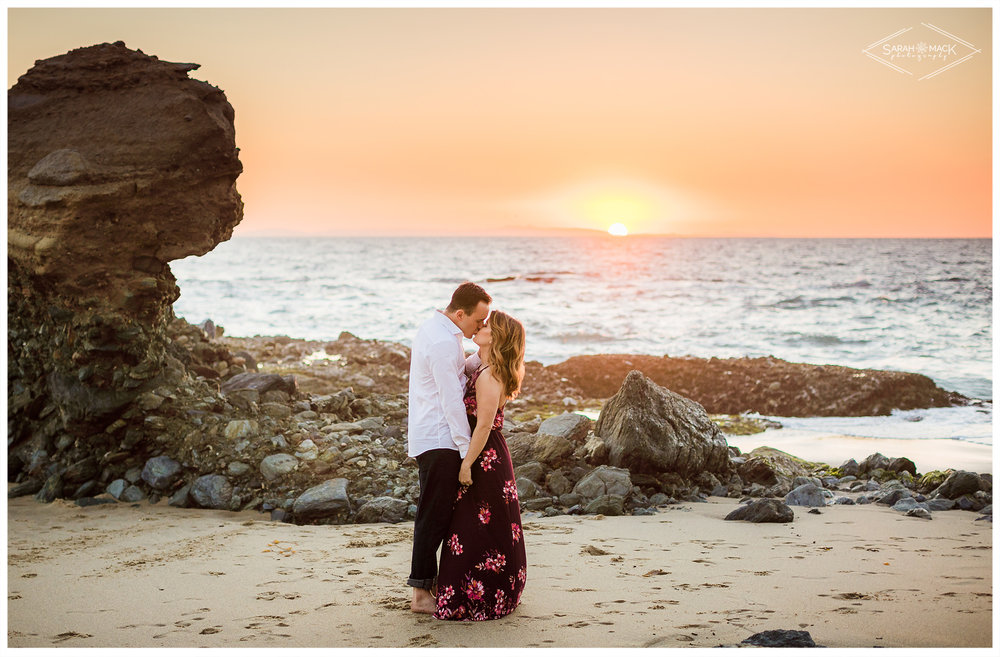 LN-Table-Rock-Beach-Laguna-Engagement-Photography-17.jpg