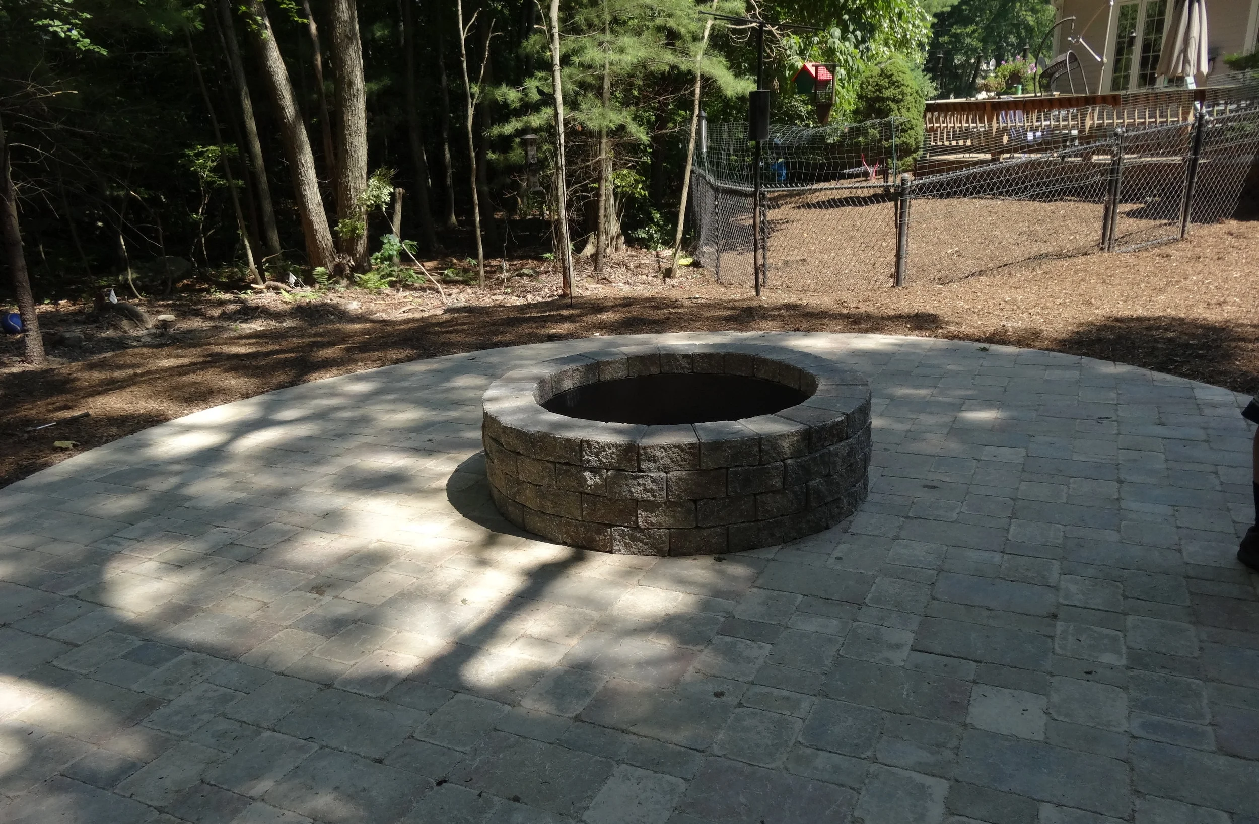 5 Installation Tips for Circular Patios in Chestnut Hill, MA