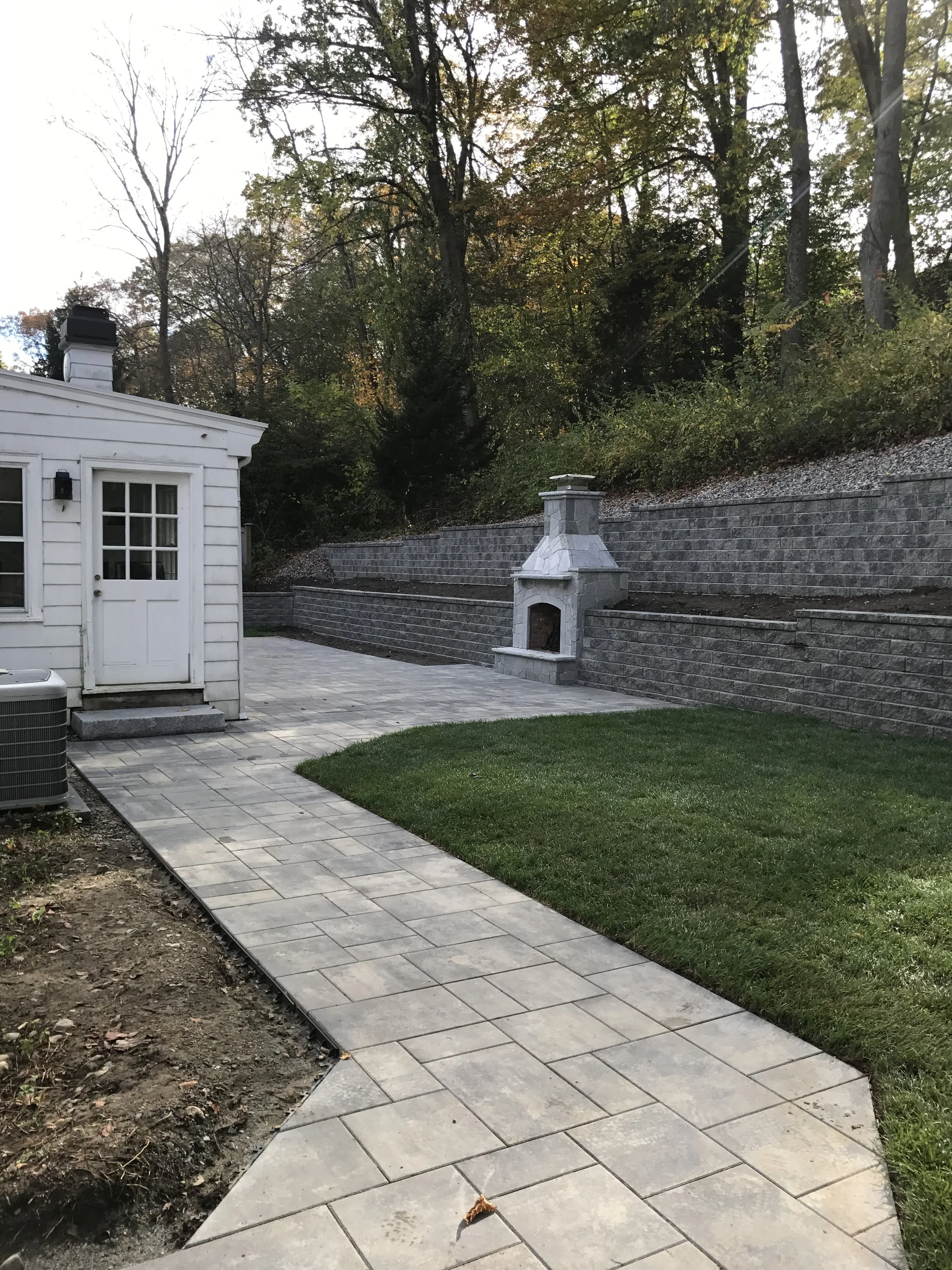 5 Beautiful Paver Patterns for Norfolk, MA, Walkways